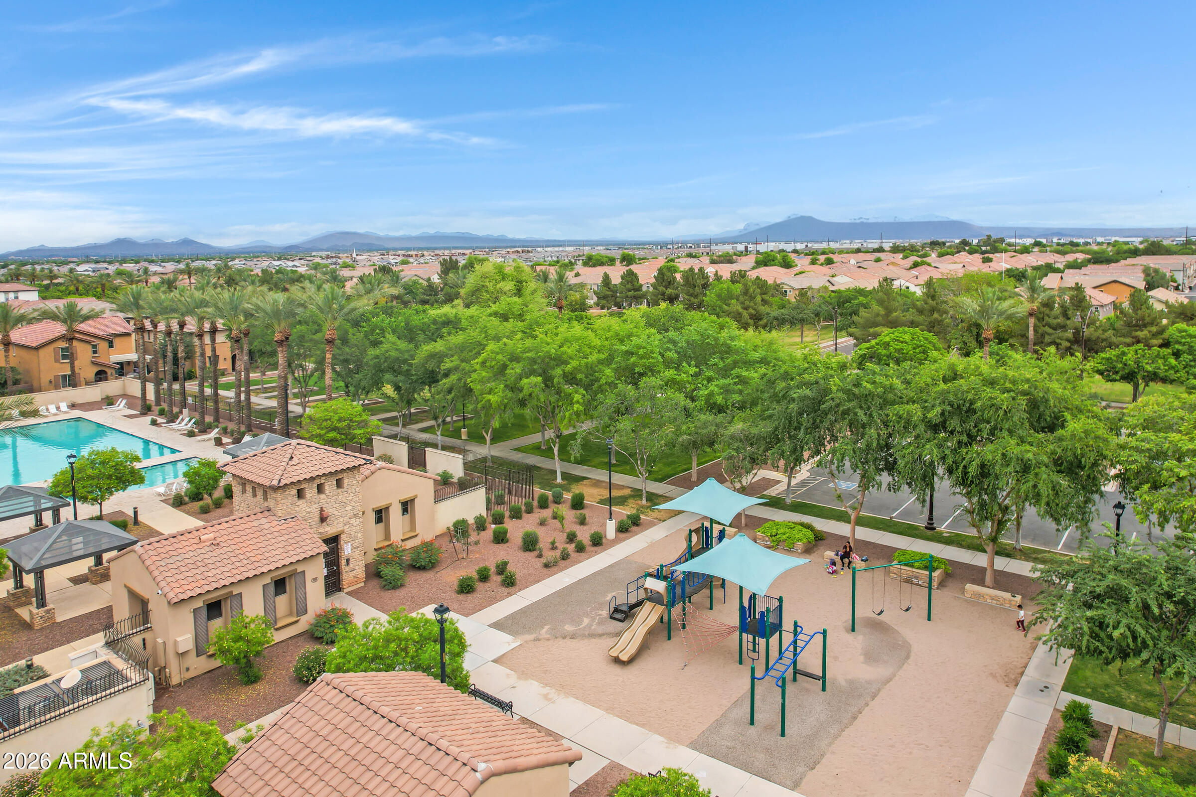 894 S UTILIS Drive