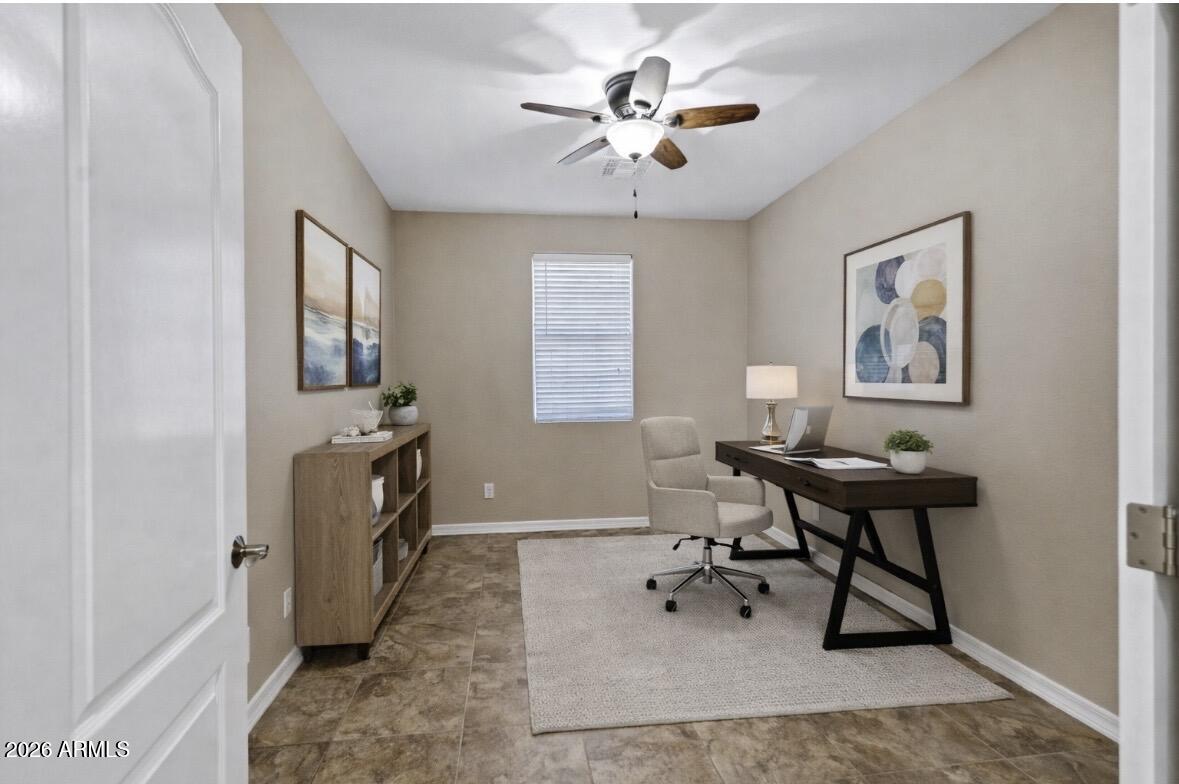 894 S UTILIS Drive