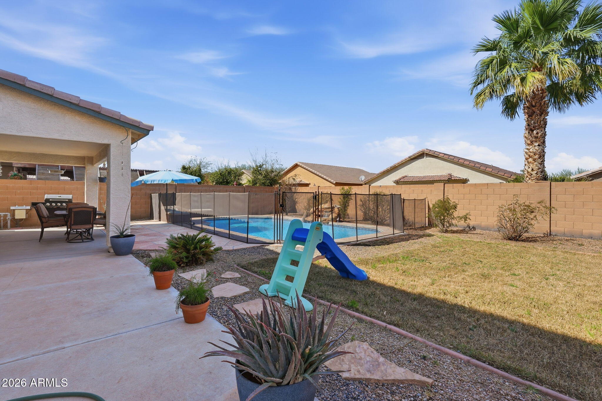 45512 W LONG Way
