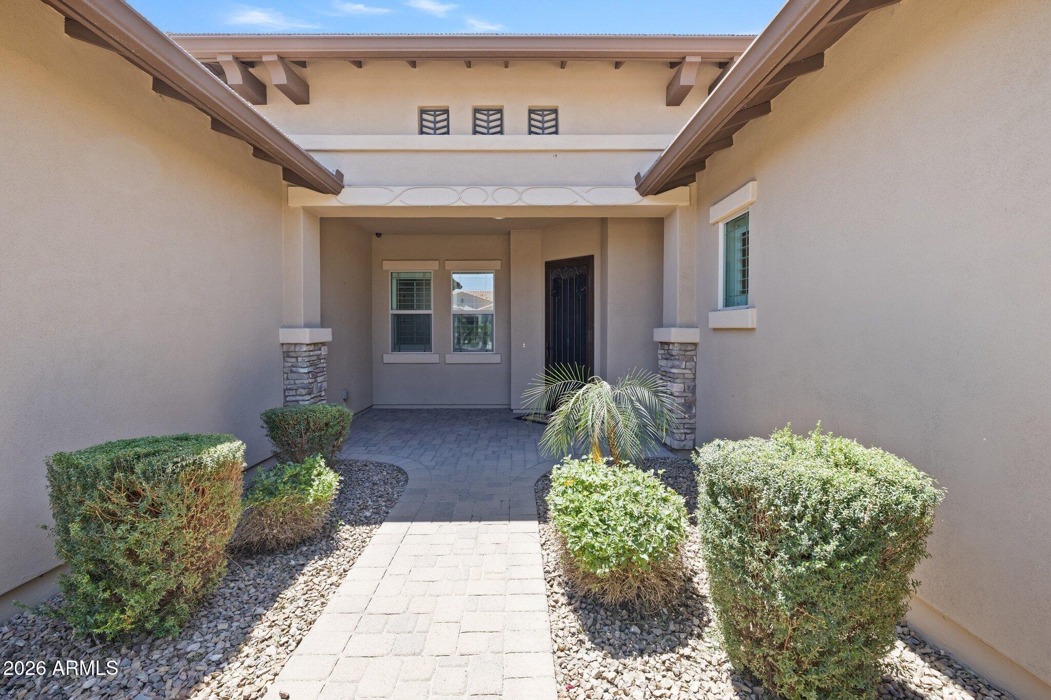 3941 E NOLAN Drive