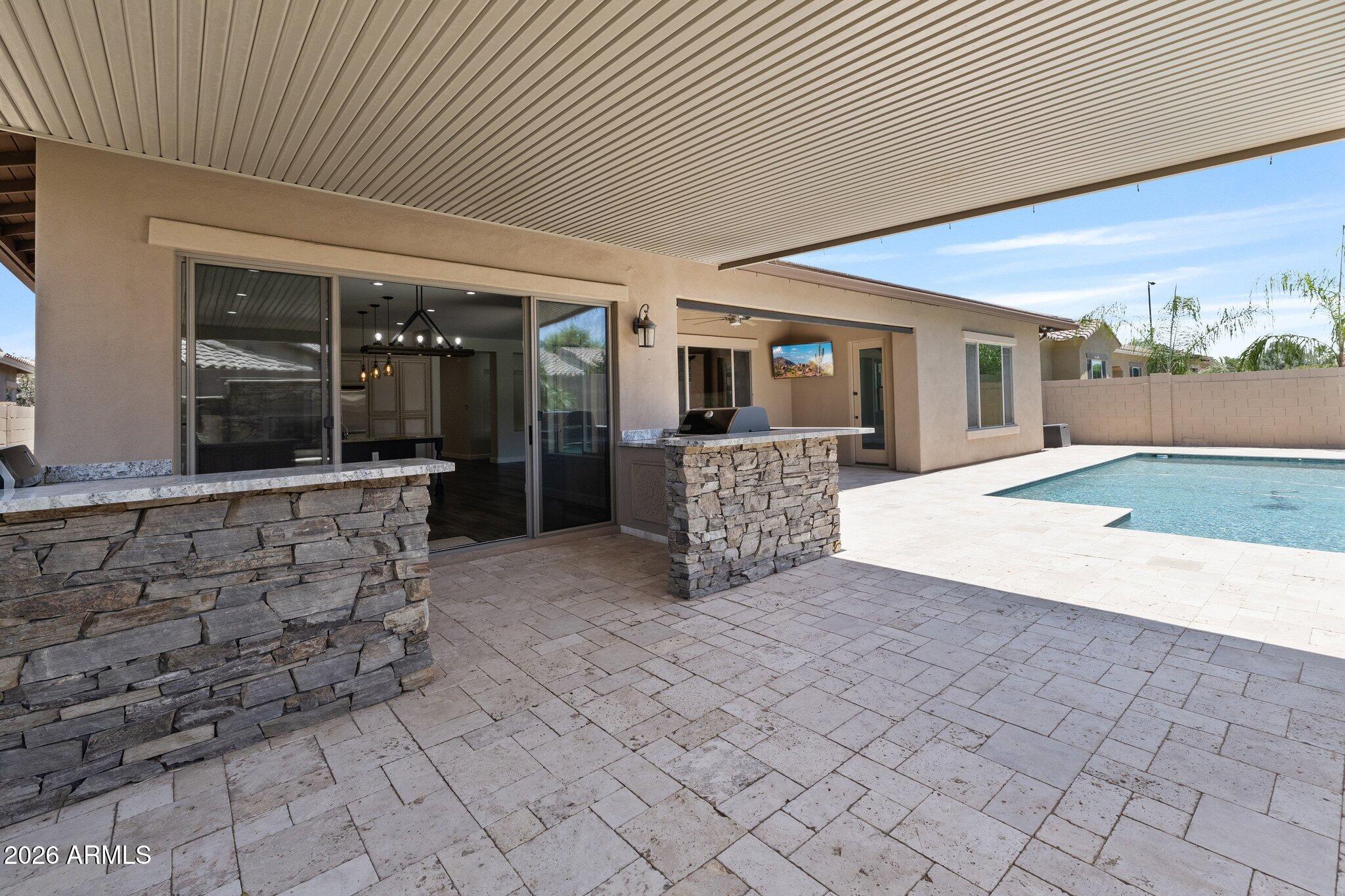 3941 E NOLAN Drive