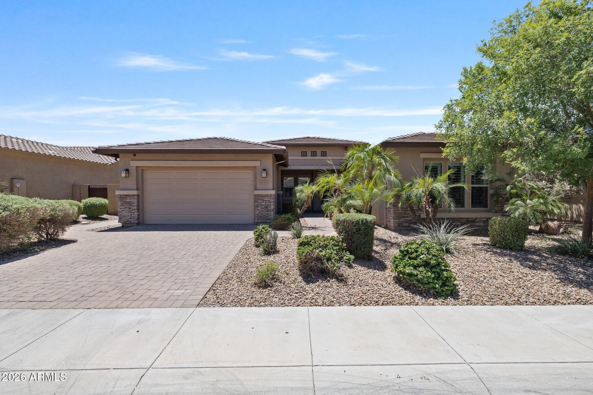 3941 E NOLAN Drive