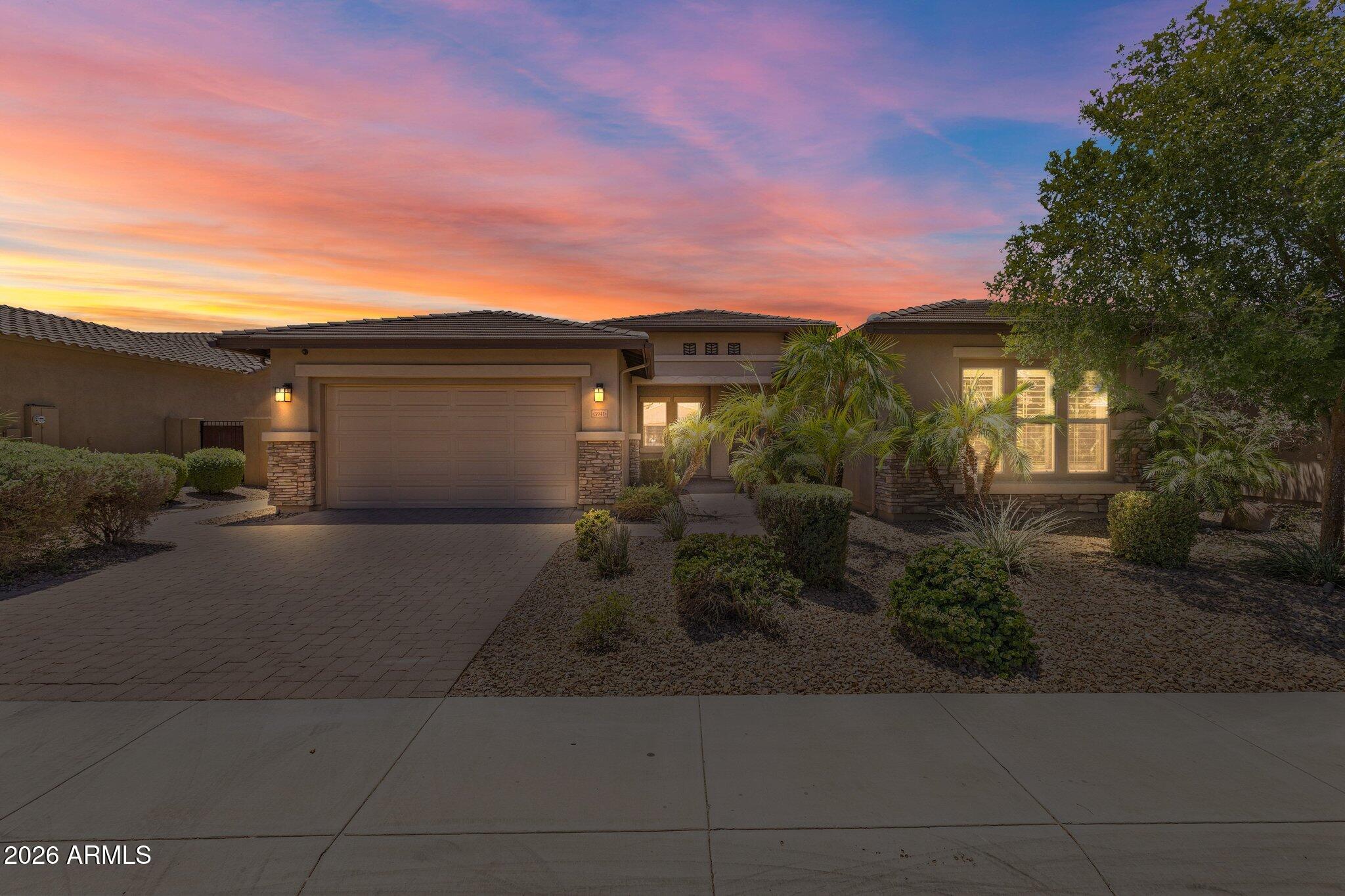 3941 E NOLAN Drive