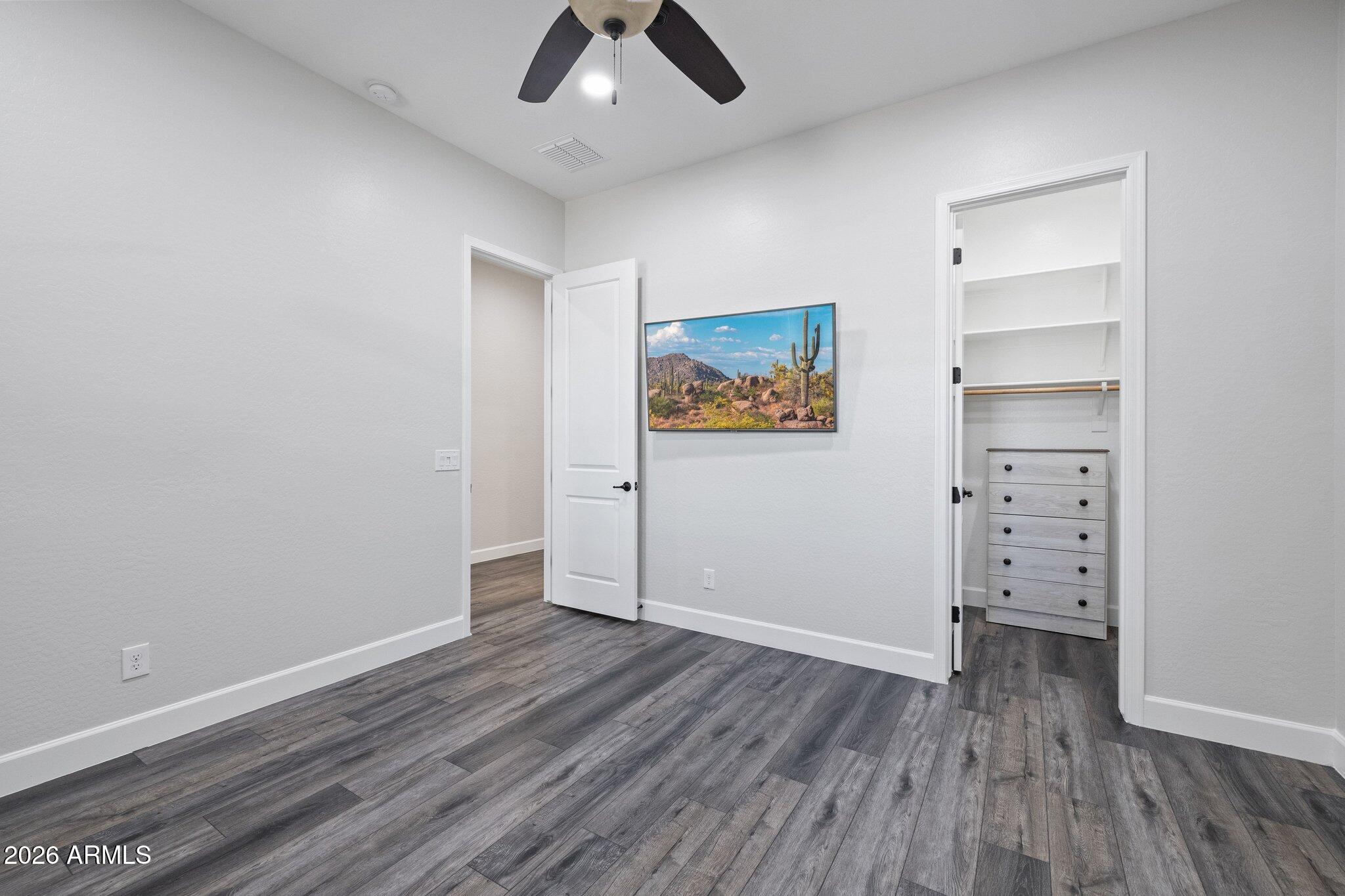 3941 E NOLAN Drive