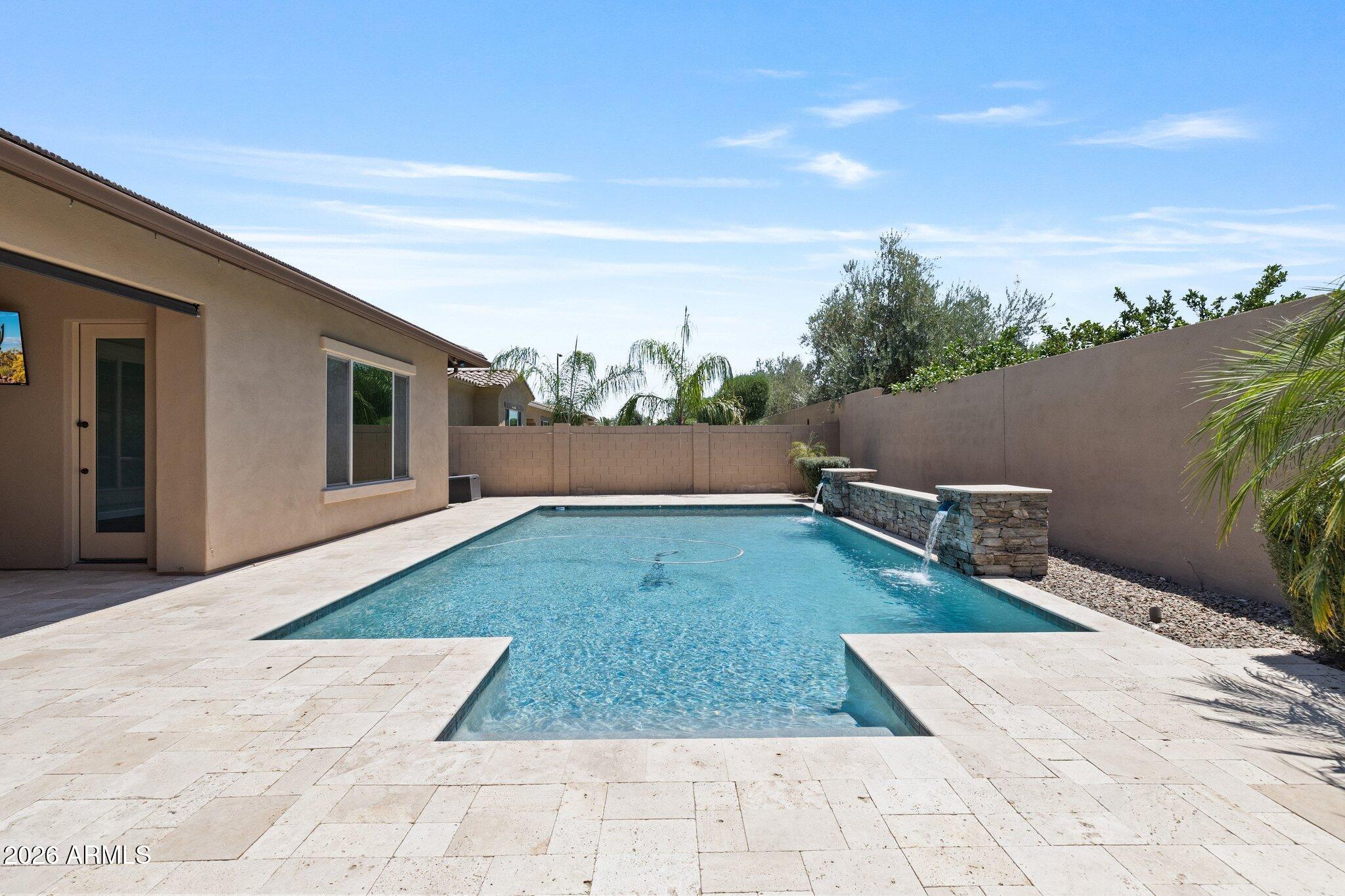 3941 E NOLAN Drive