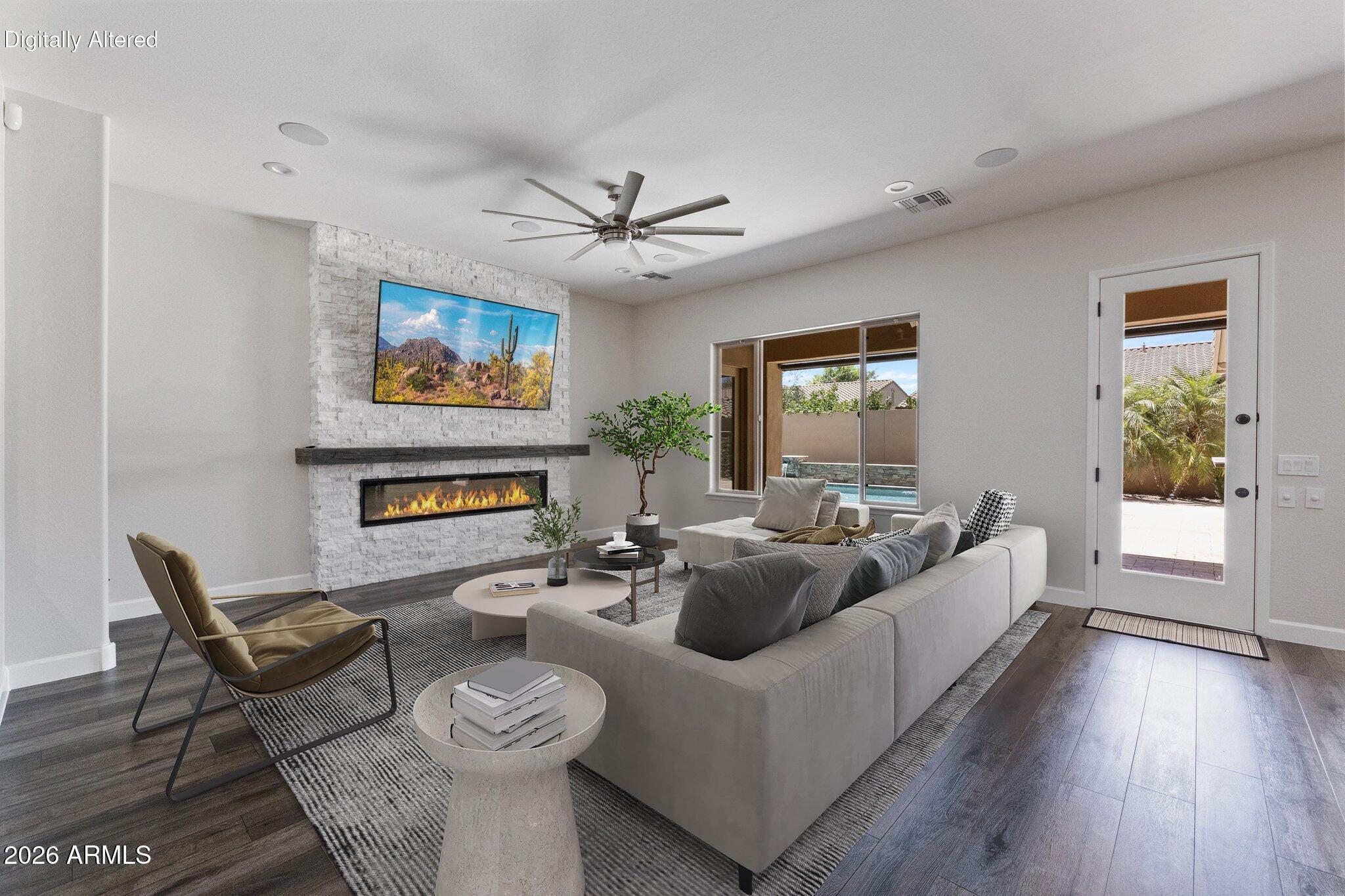 3941 E NOLAN Drive