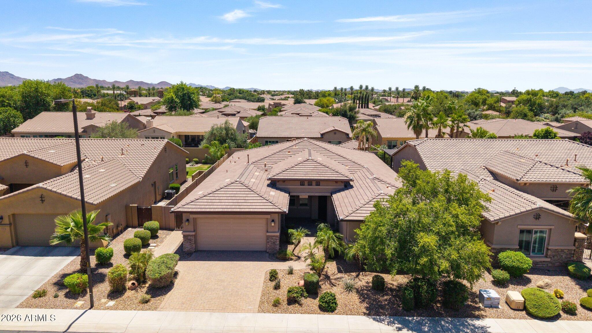 3941 E NOLAN Drive