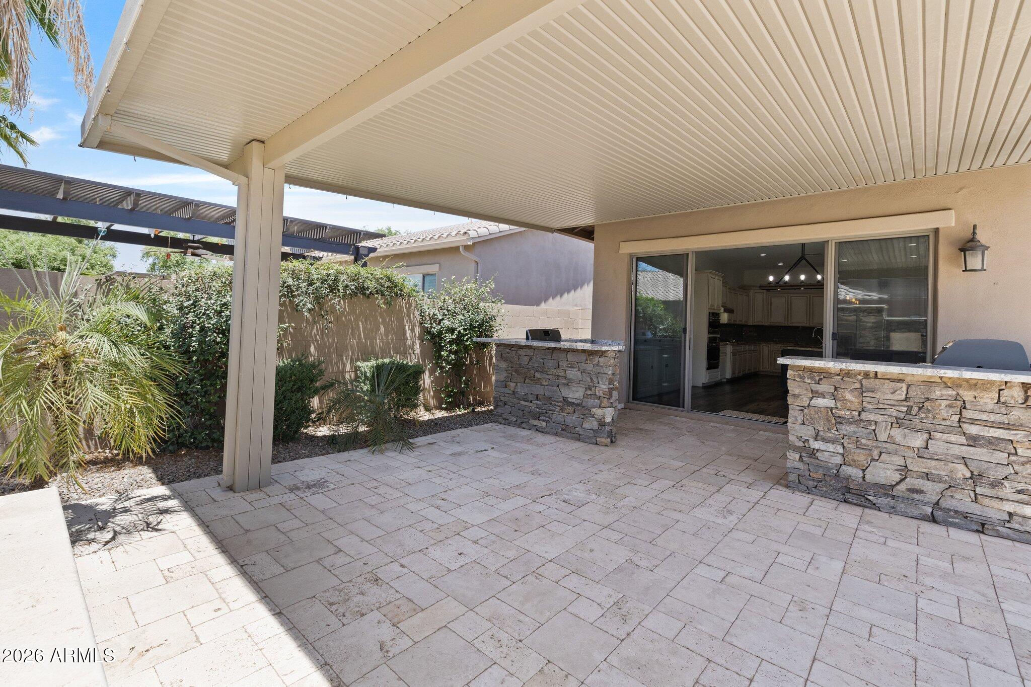 3941 E NOLAN Drive