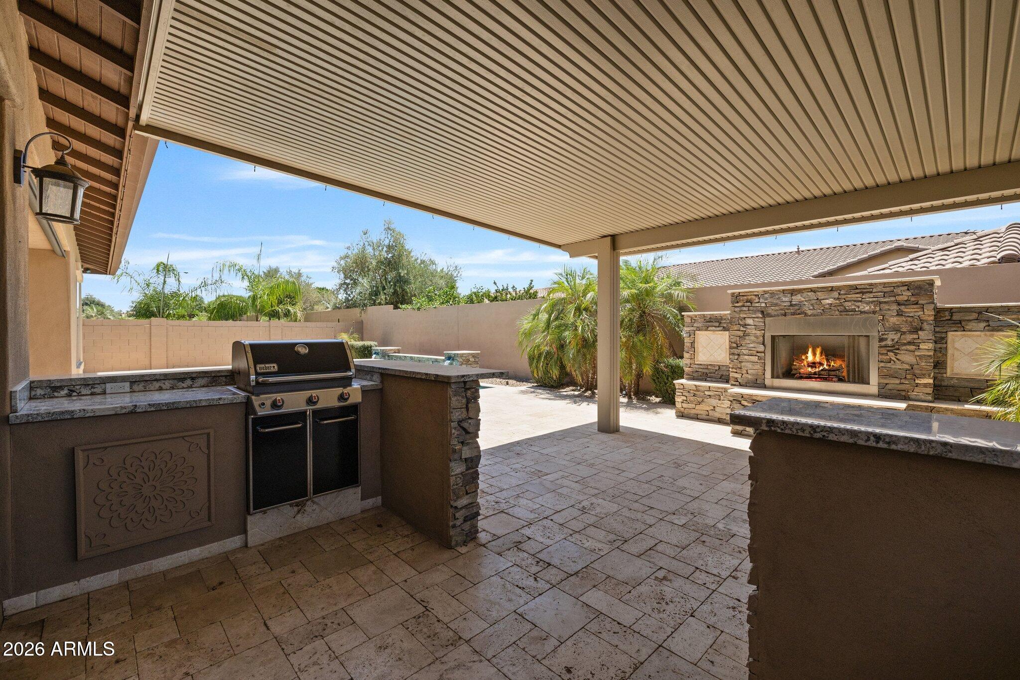 3941 E NOLAN Drive