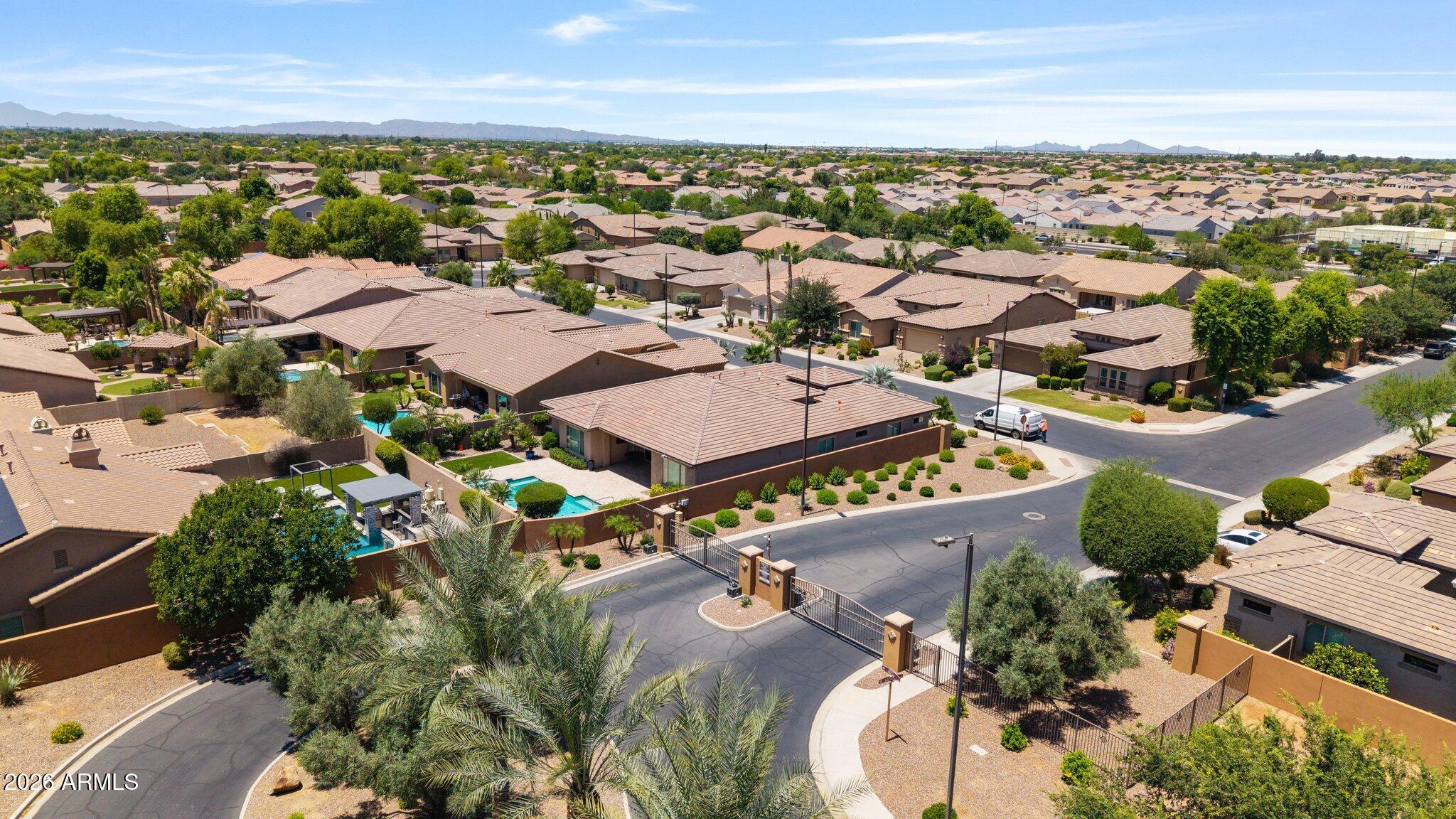 3941 E NOLAN Drive