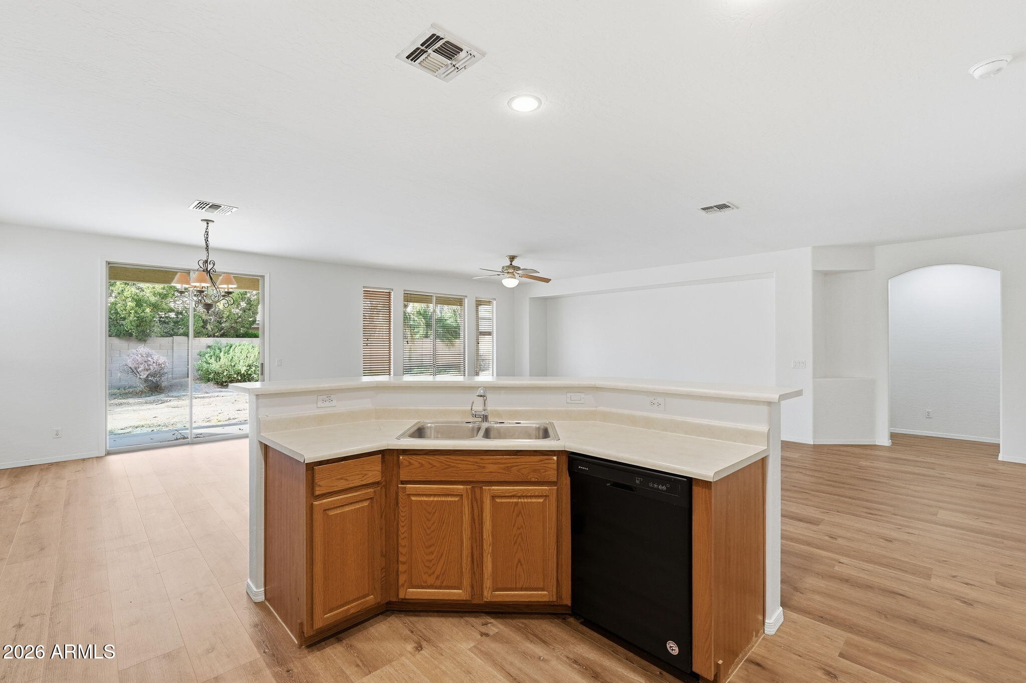 1362 E NARDINI Street