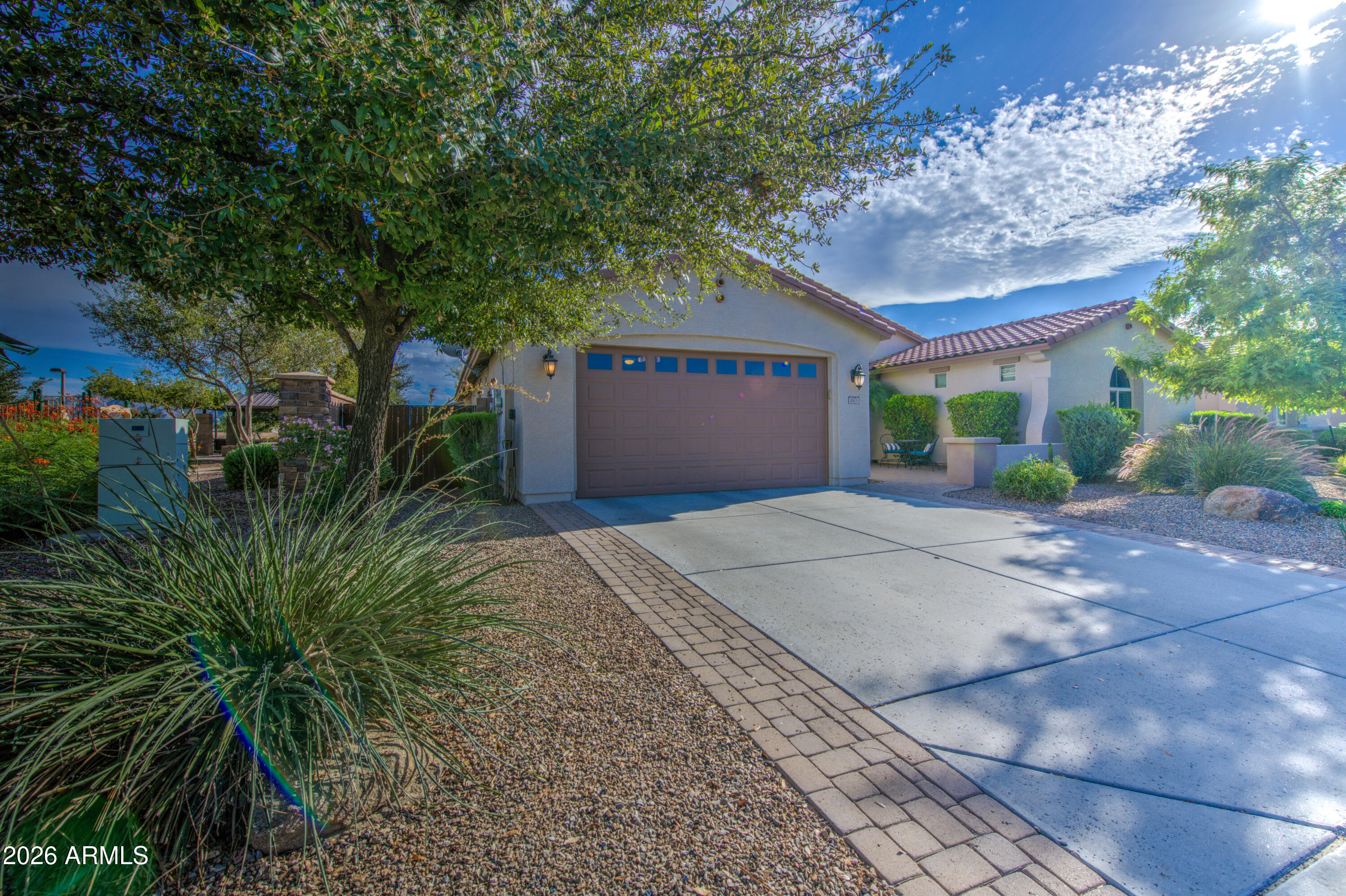 2471 E CRESCENT Way