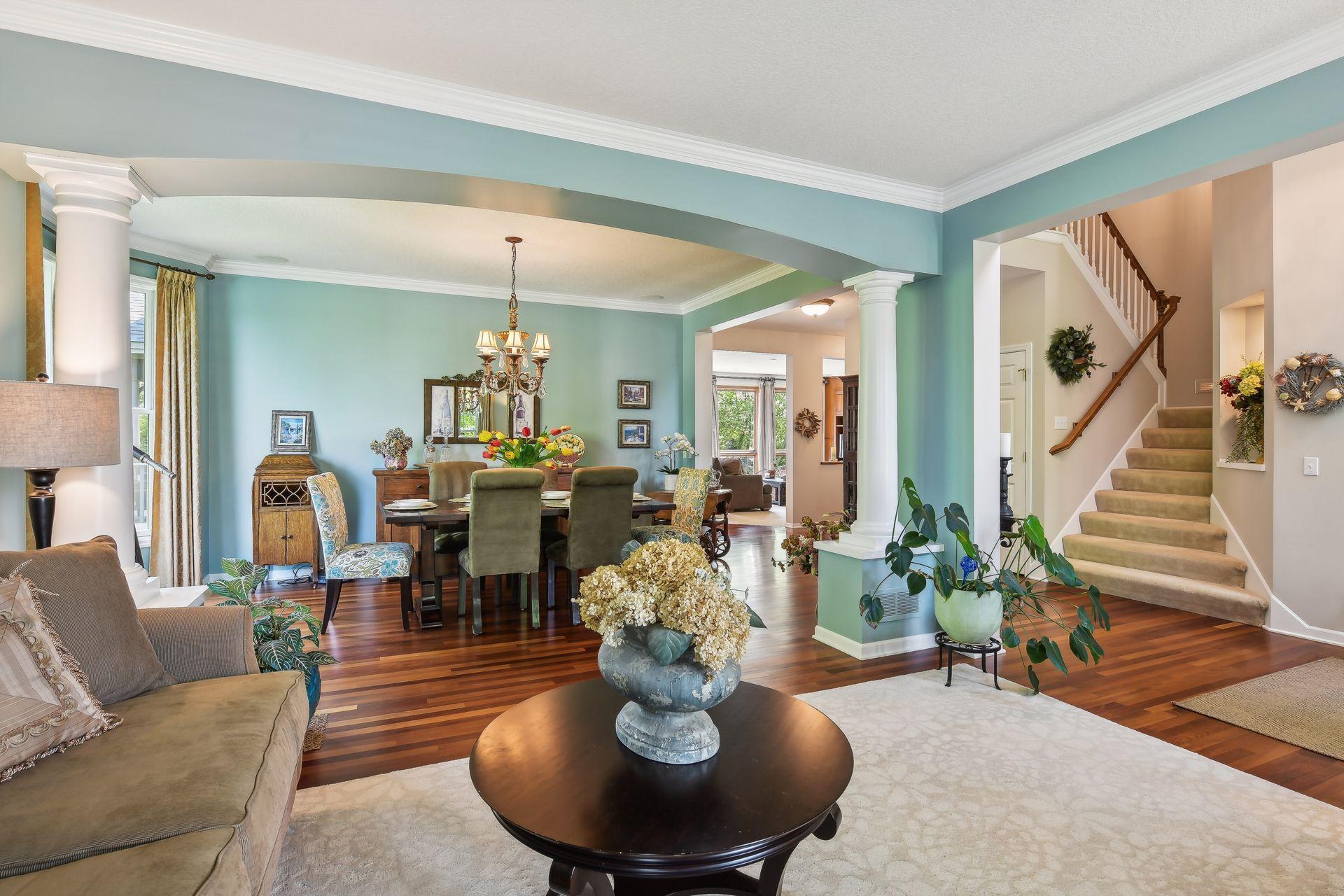 6895 Ruby Lane
