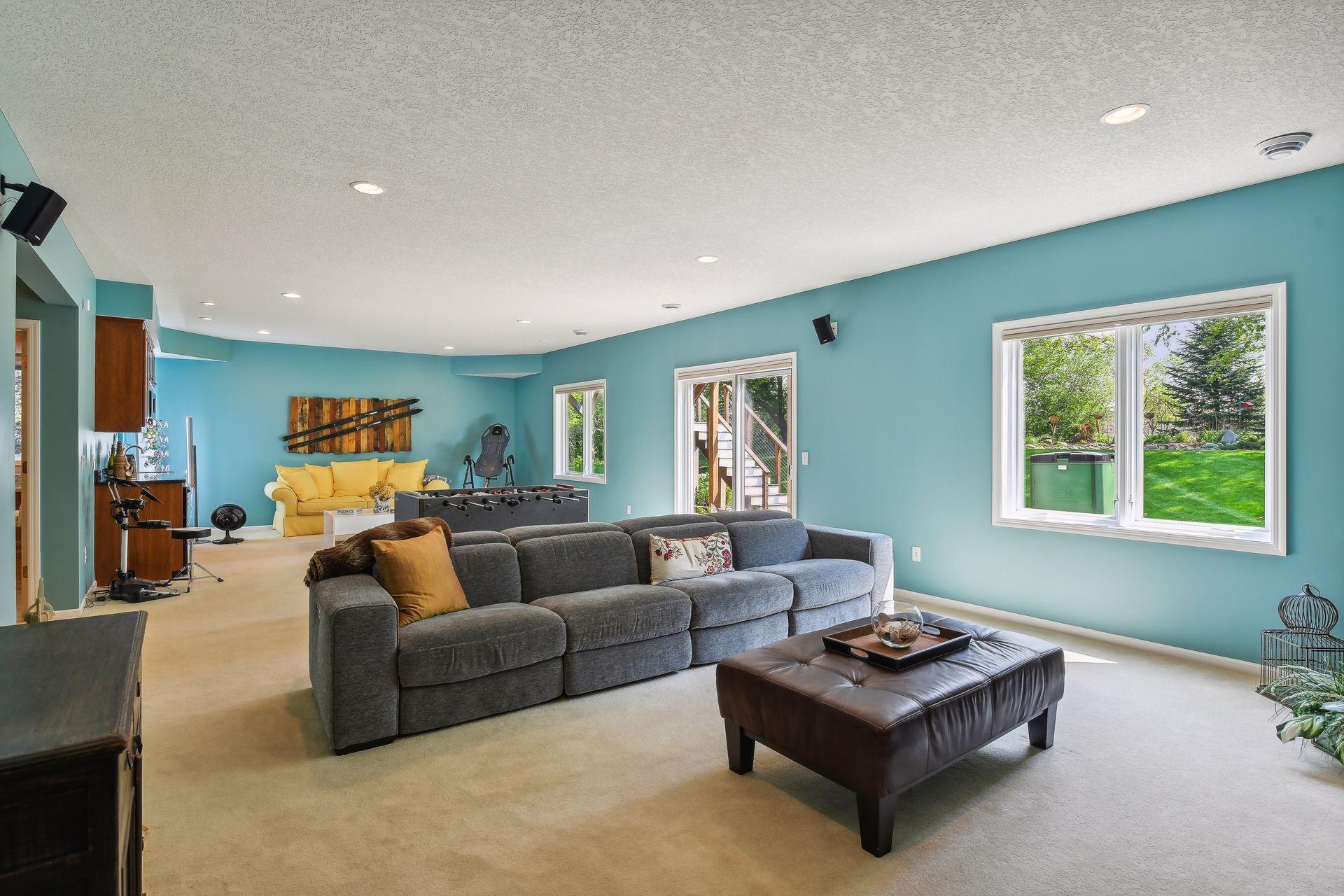 6895 Ruby Lane