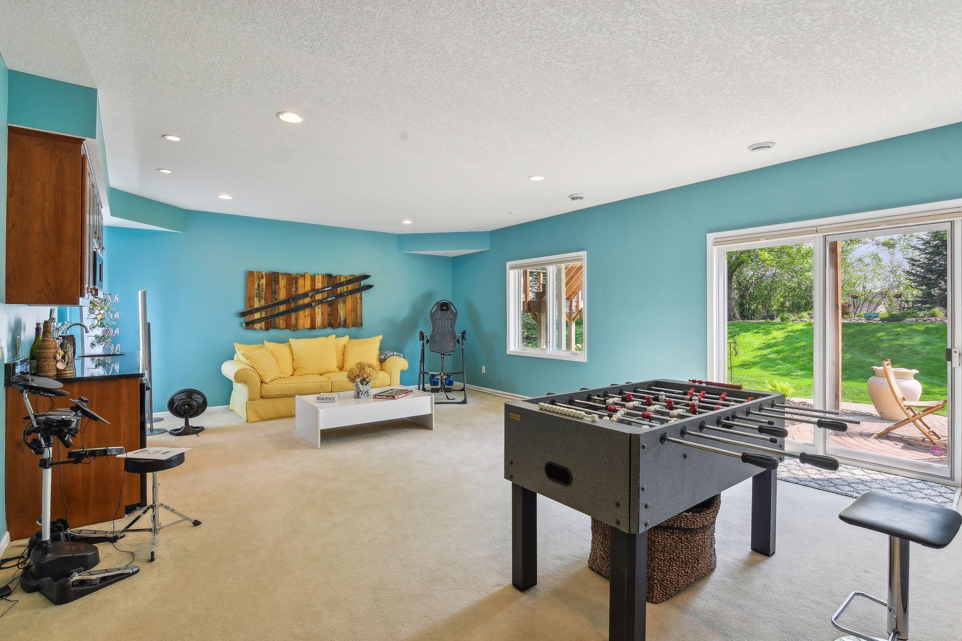 6895 Ruby Lane