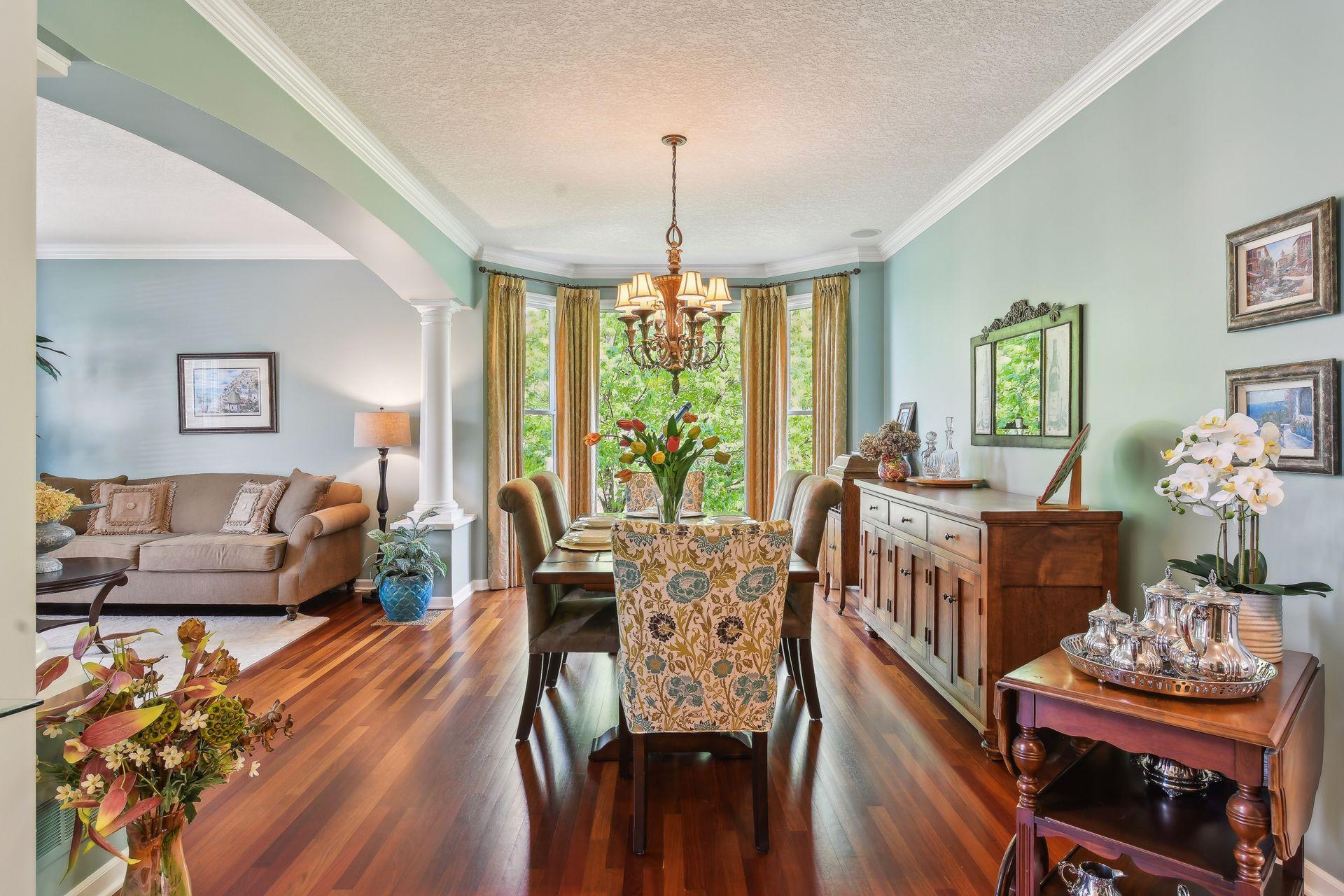 6895 Ruby Lane
