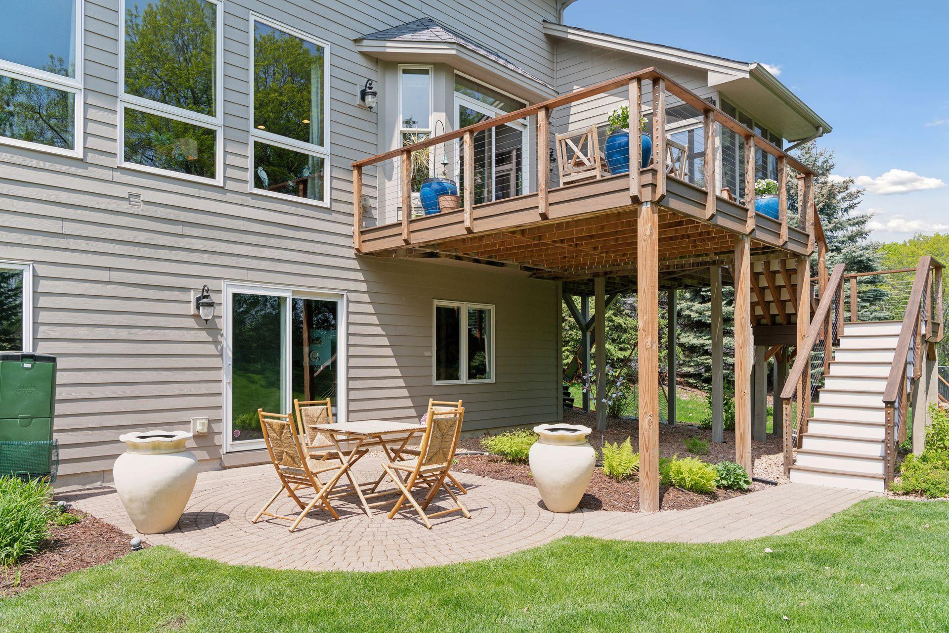 6895 Ruby Lane