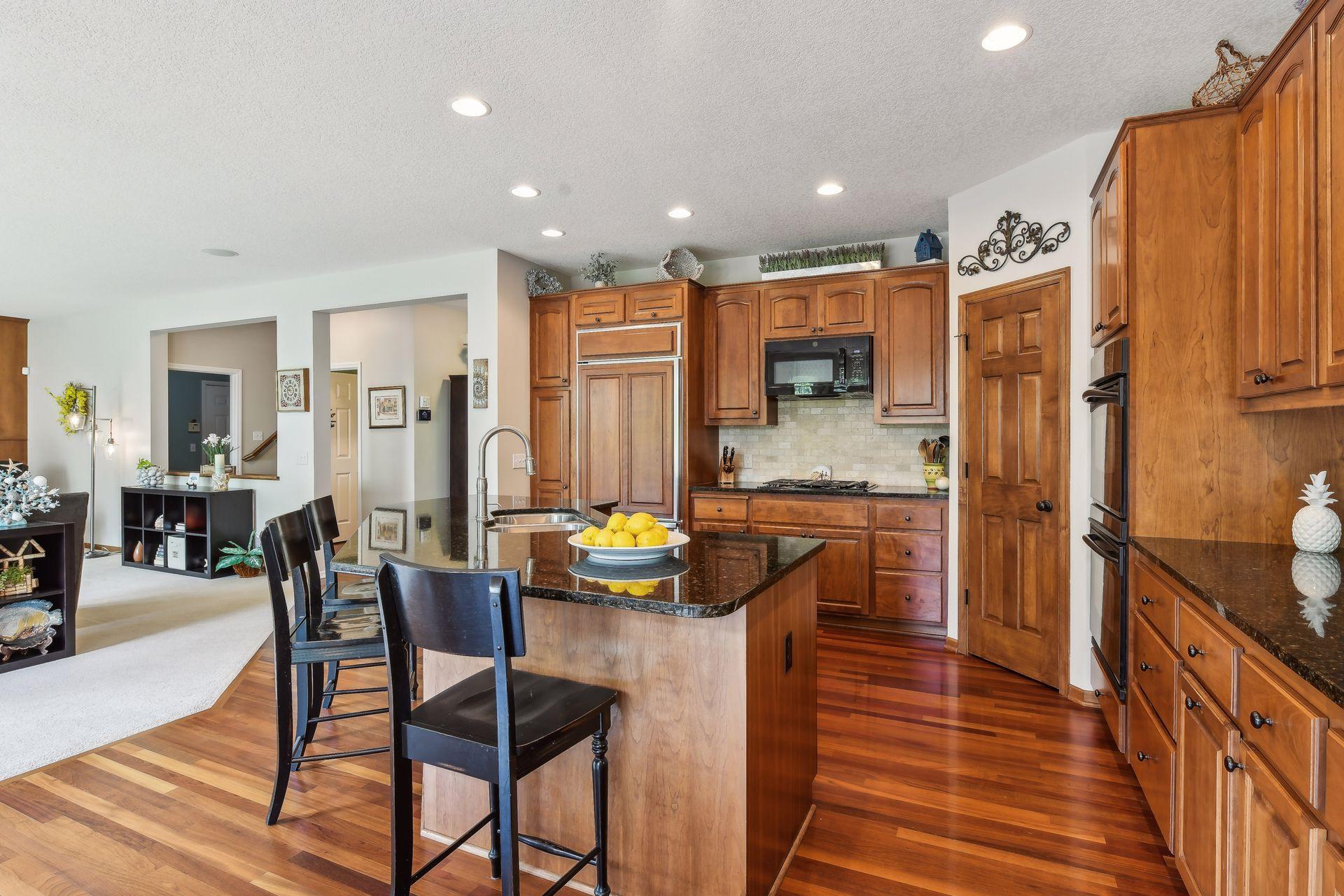 6895 Ruby Lane