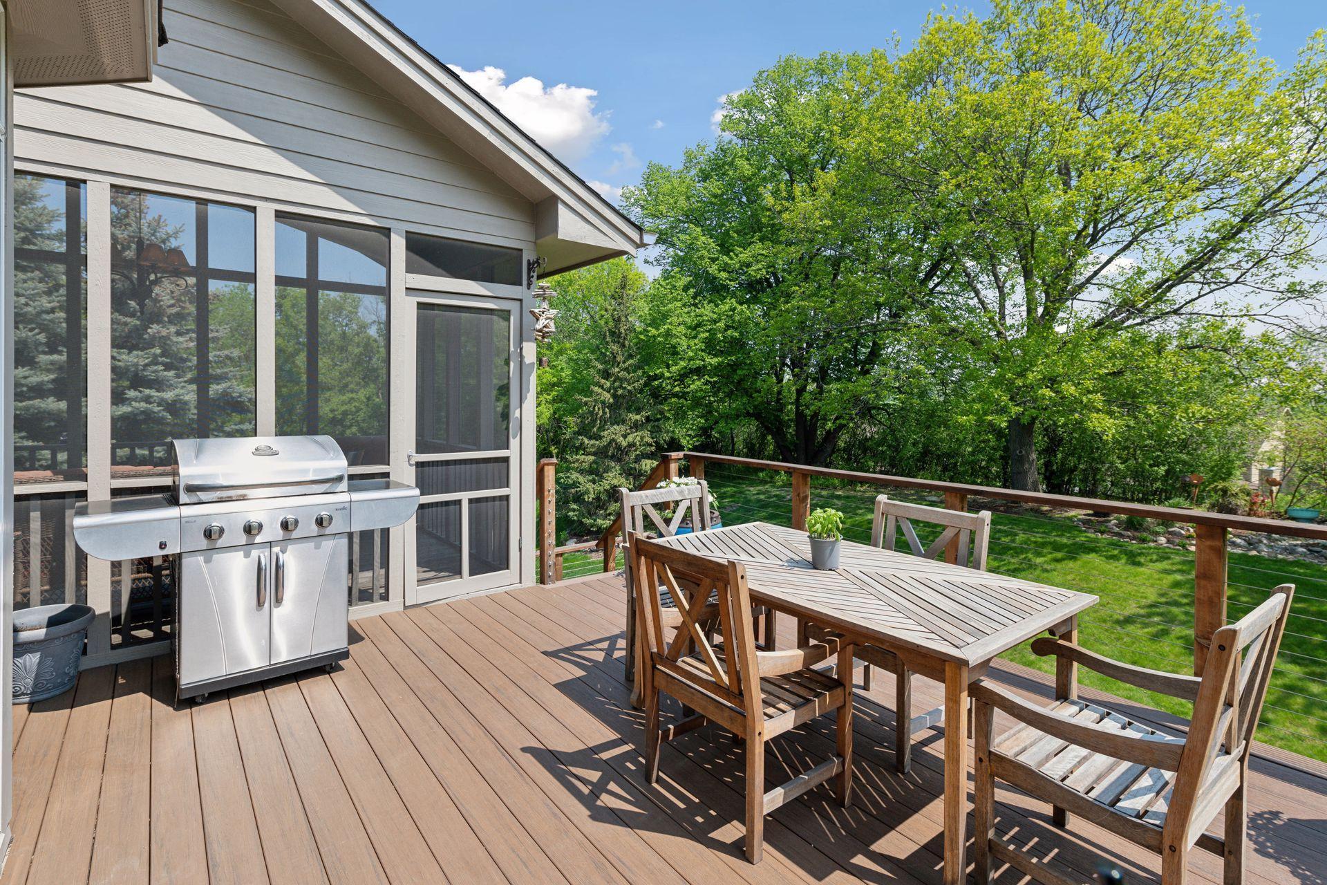 6895 Ruby Lane
