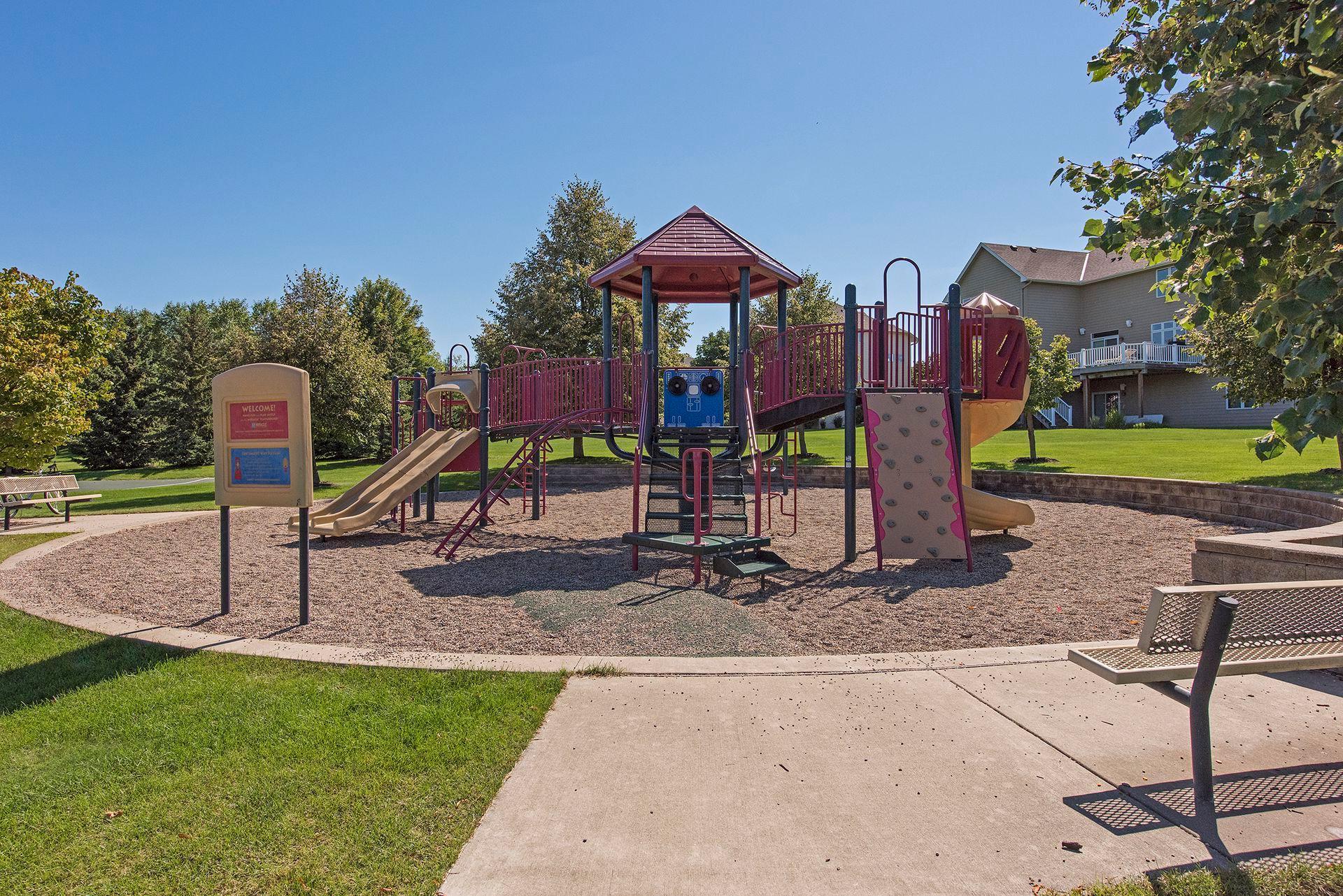 6895 Ruby Lane