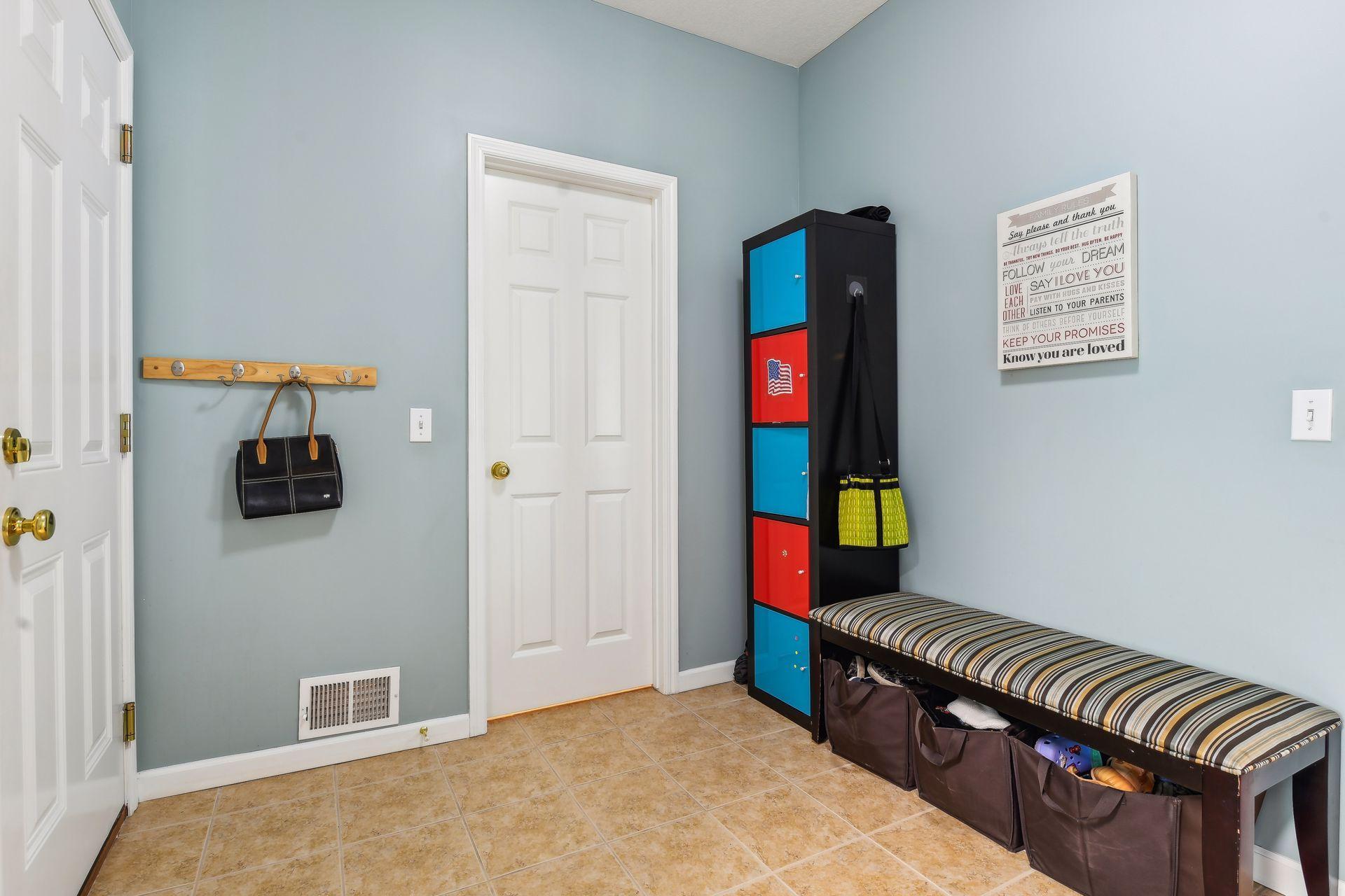 6895 Ruby Lane