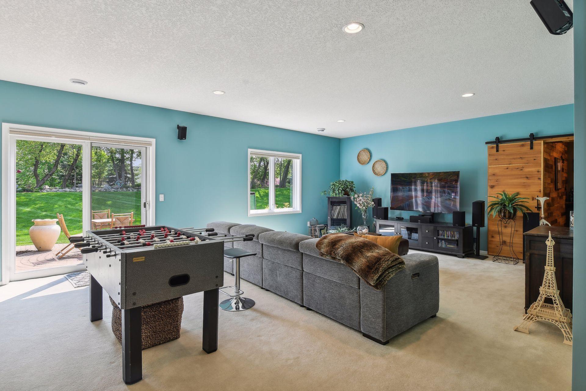 6895 Ruby Lane
