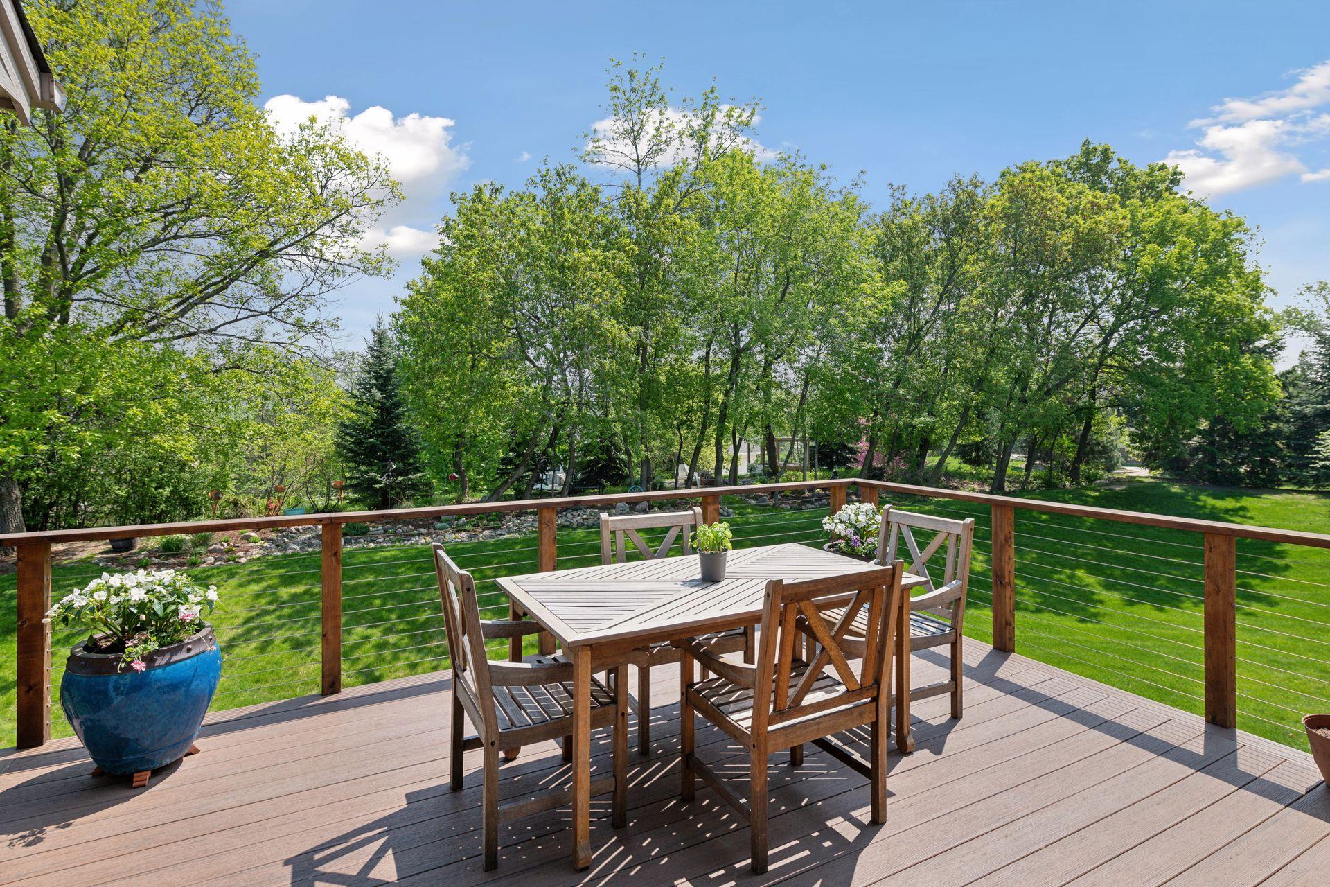 6895 Ruby Lane