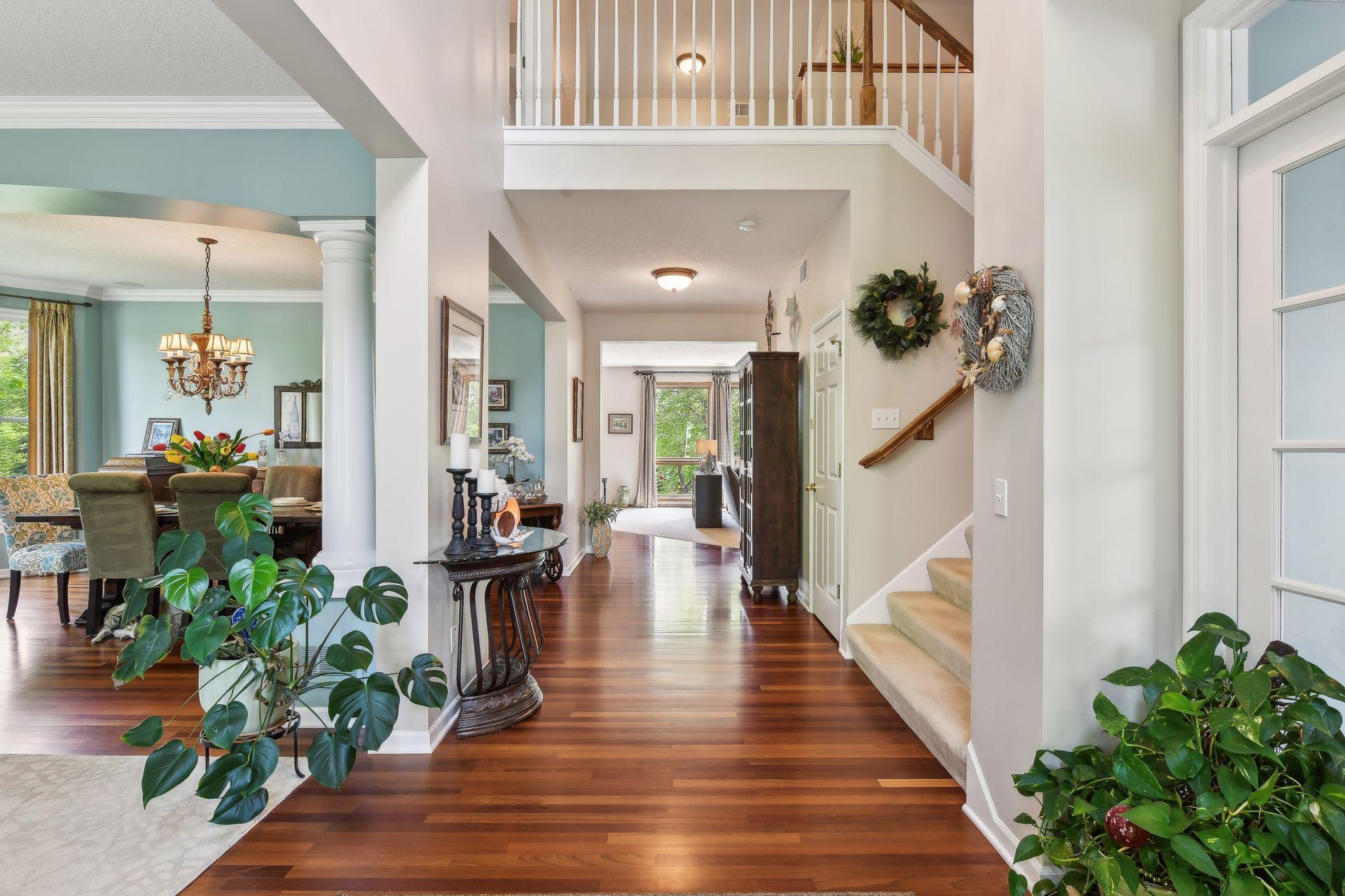 6895 Ruby Lane