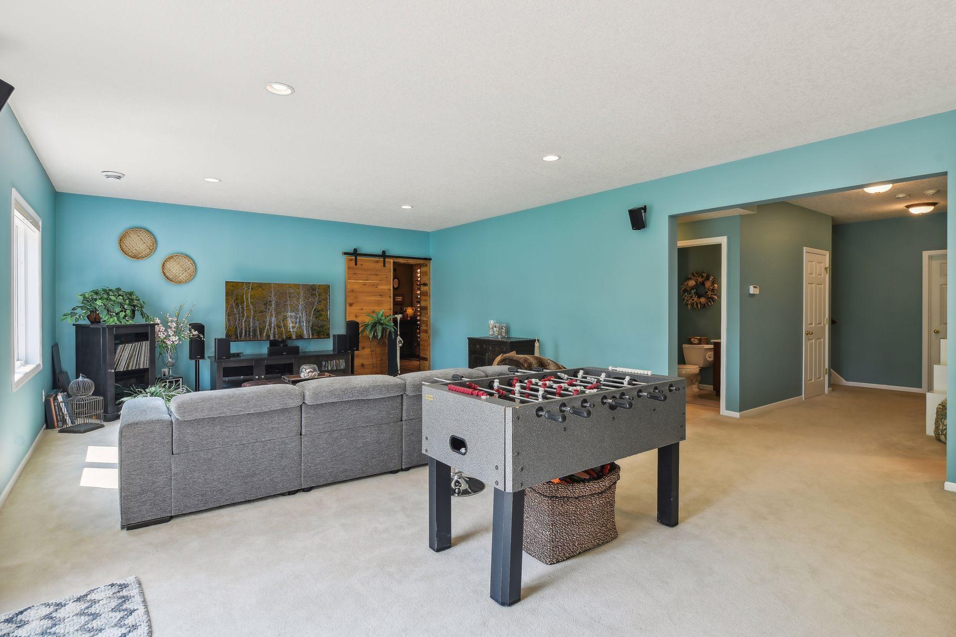 6895 Ruby Lane