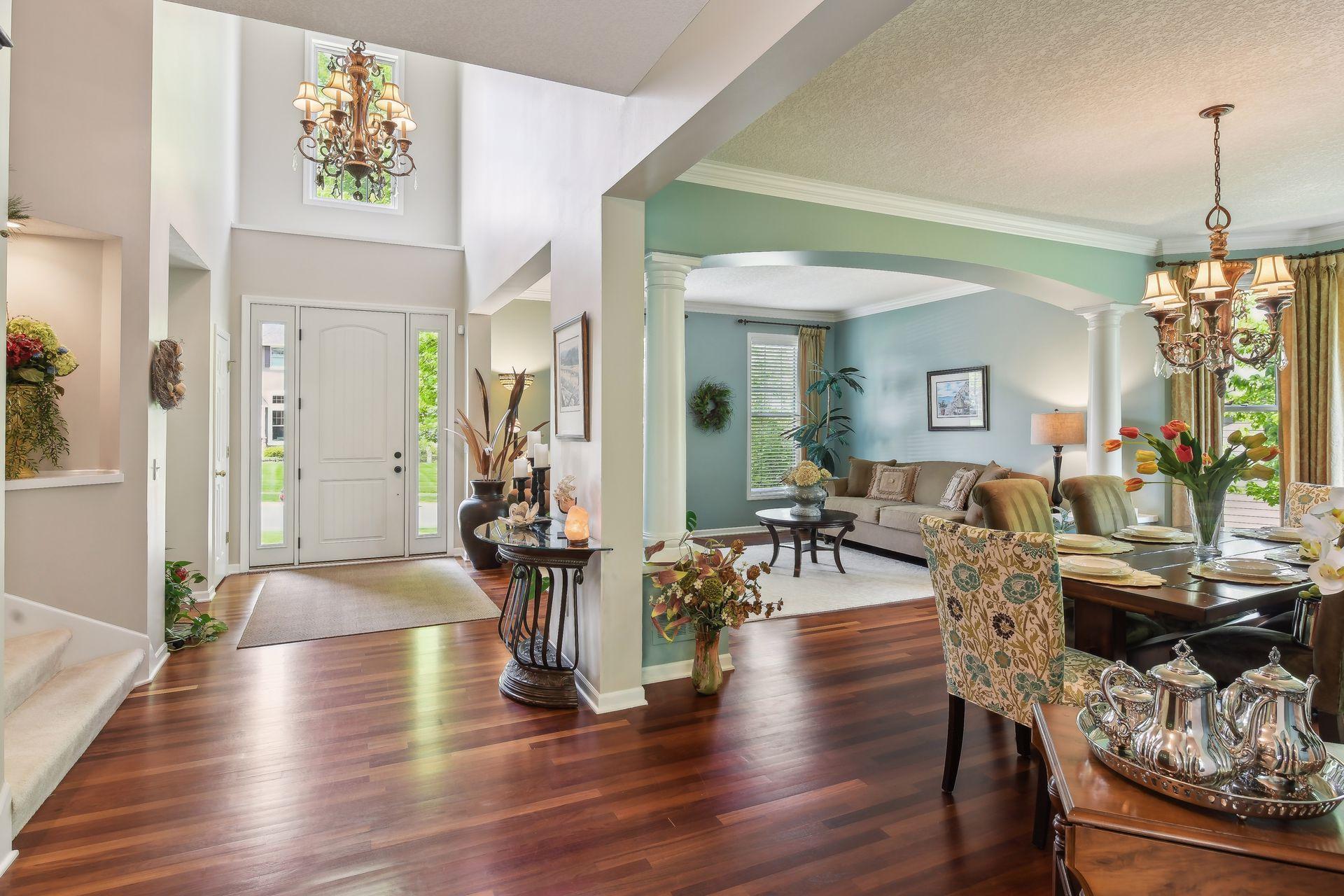 6895 Ruby Lane