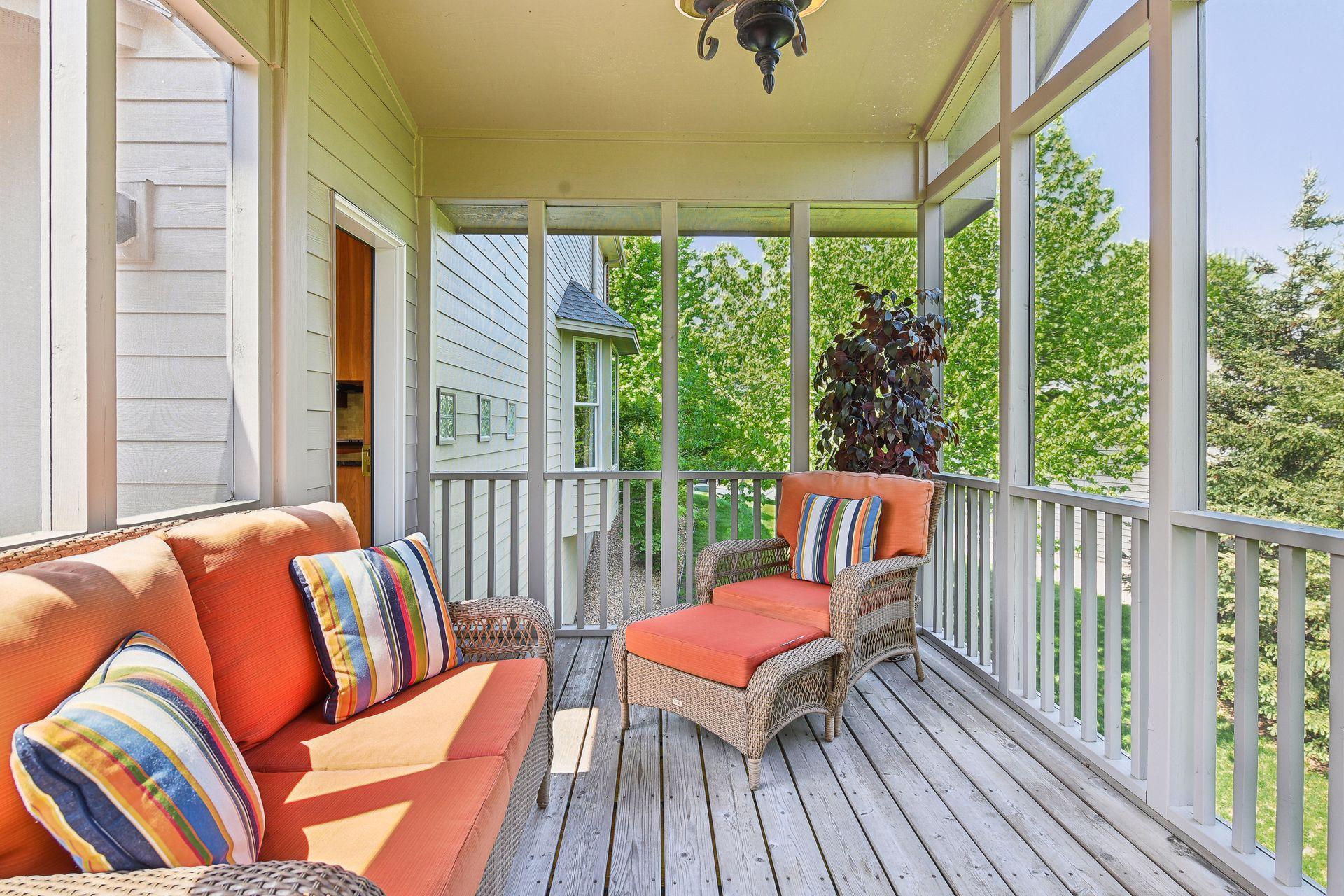6895 Ruby Lane
