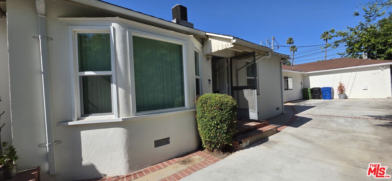 5444 Hermitage Ave