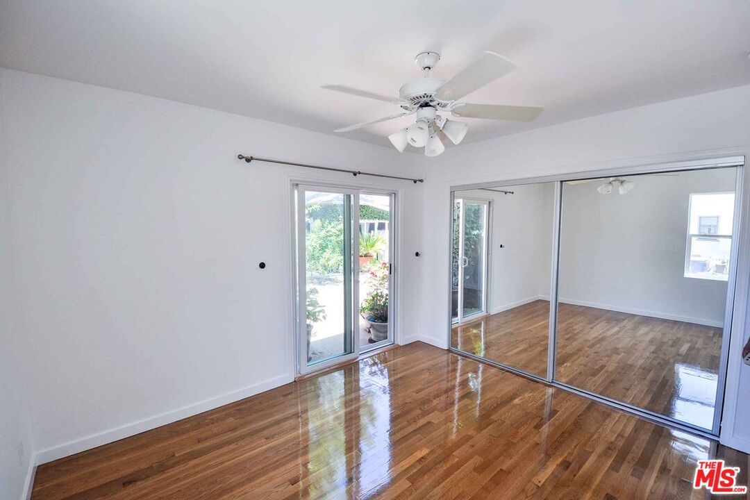2725 BAGLEY AVE