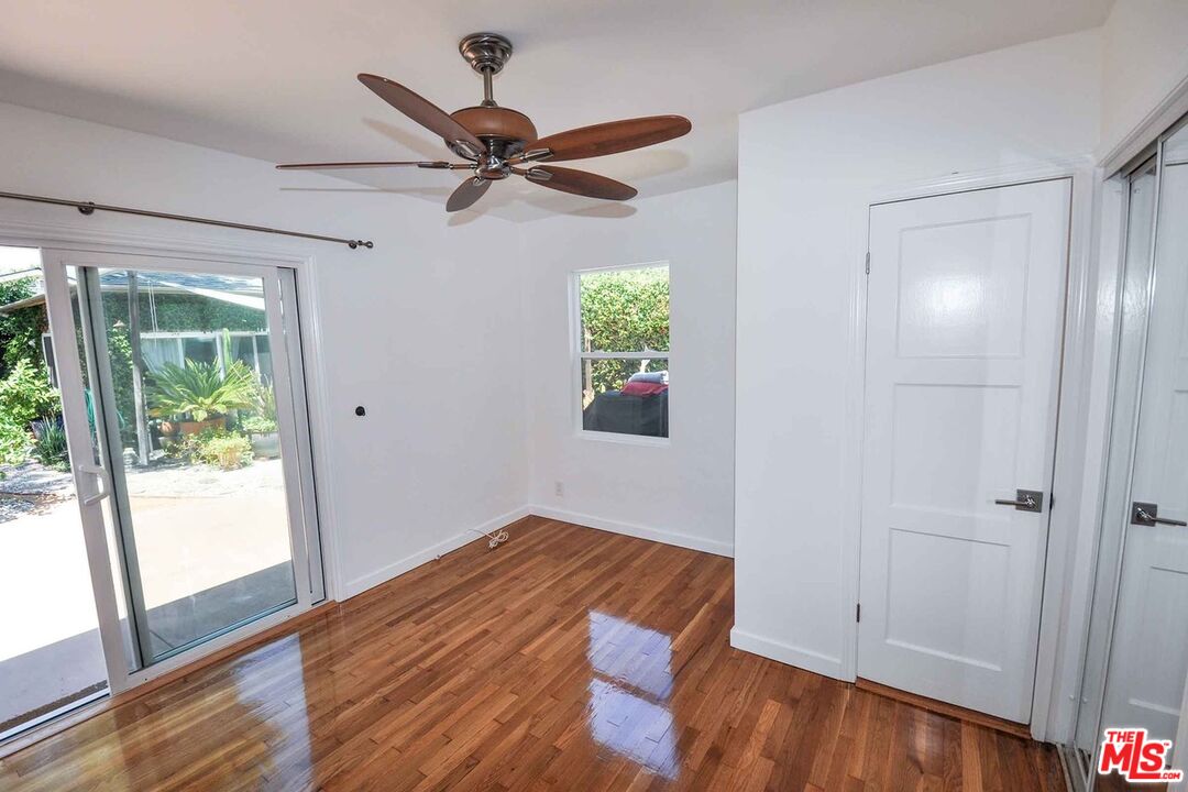 2725 BAGLEY AVE