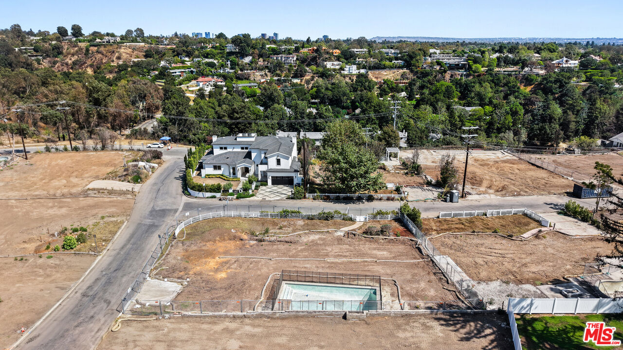 1085 Villa Grove Dr