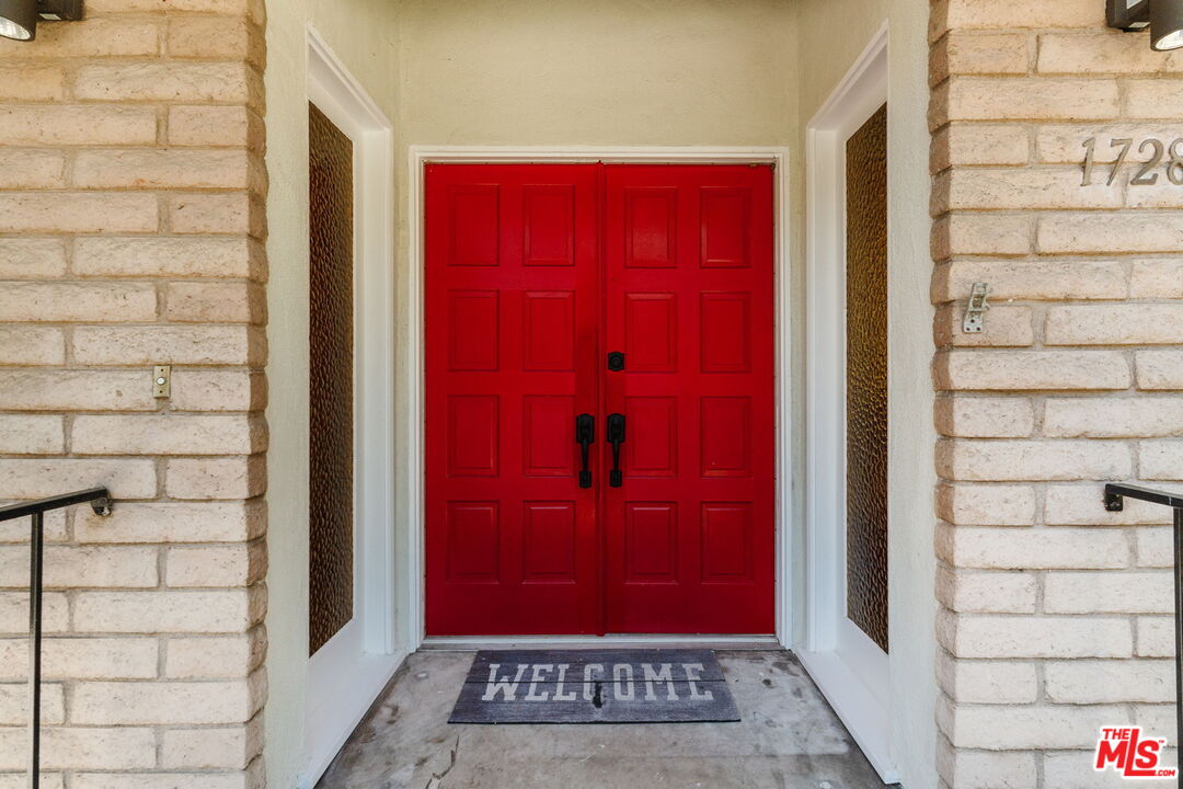 1728 Royal Blvd