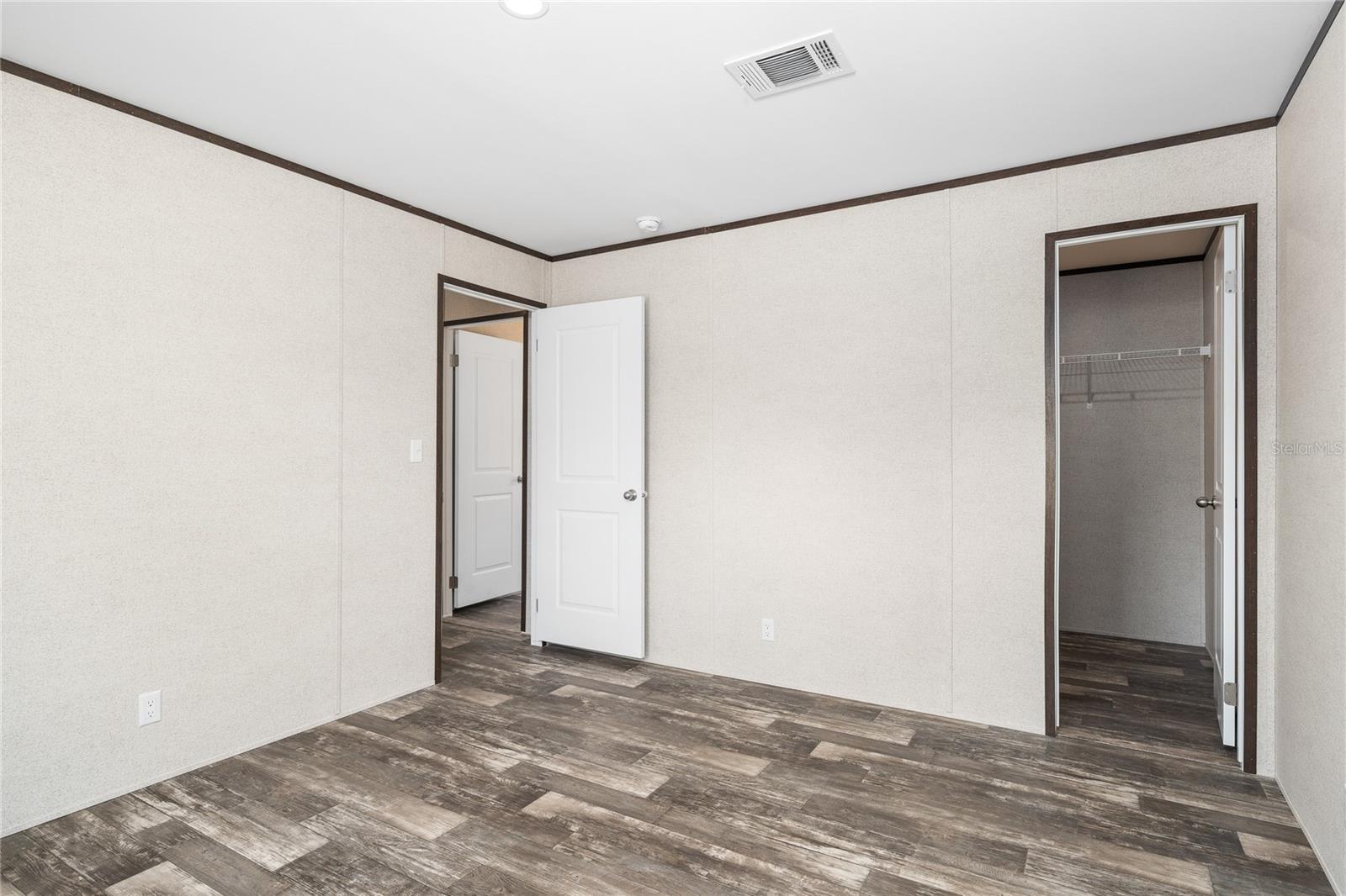 5450 NE 108TH TER