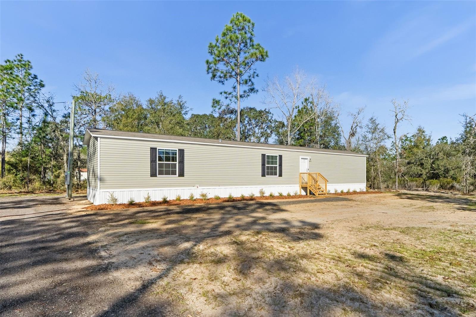 5370 NE 108TH TER
