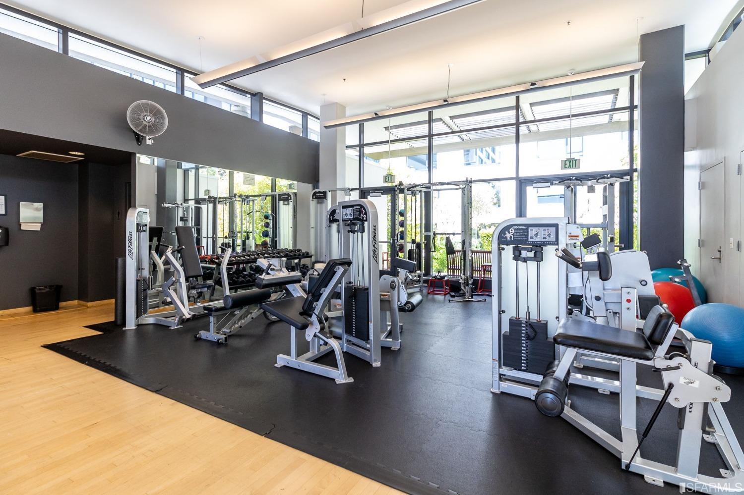 250 King Street Unit: 372
