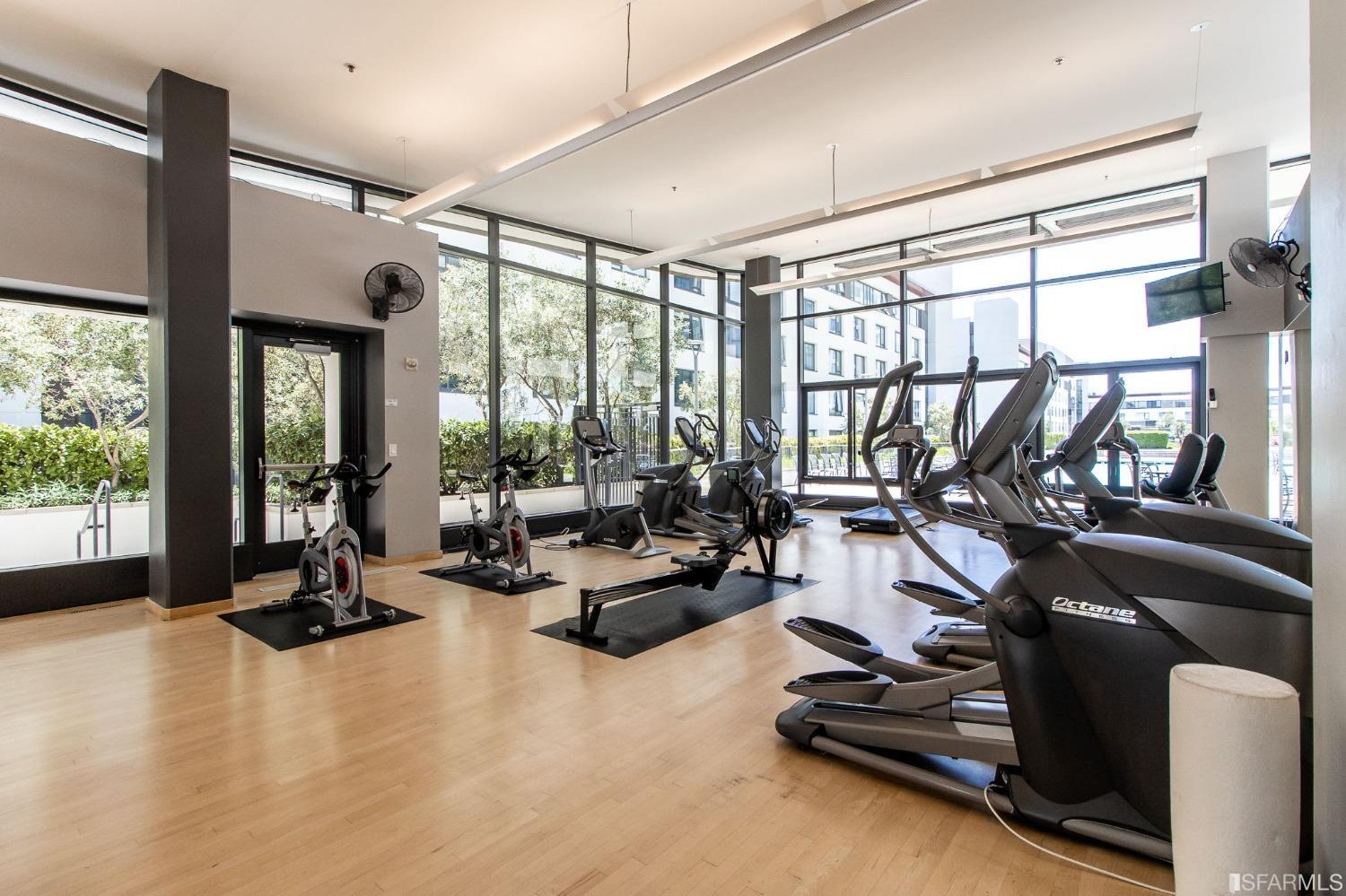 250 King Street Unit: 372