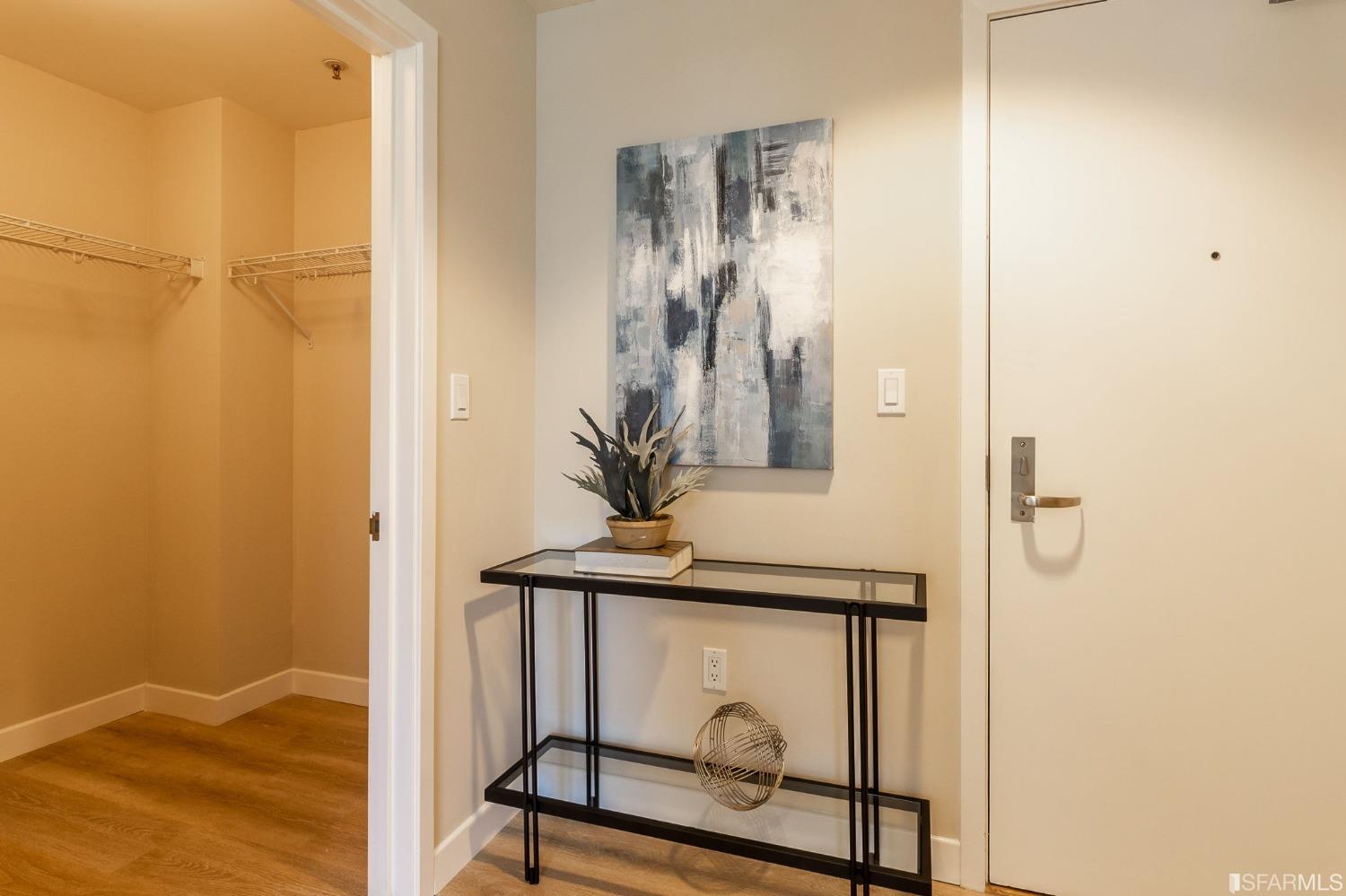 250 King Street Unit: 372