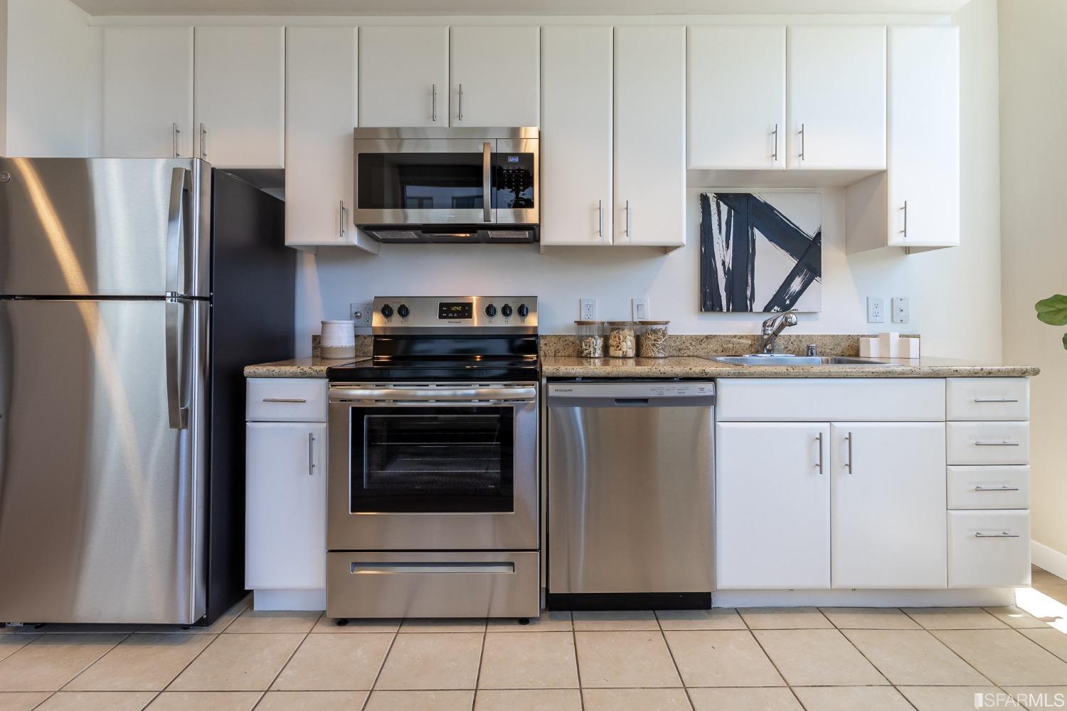 250 King Street Unit: 372