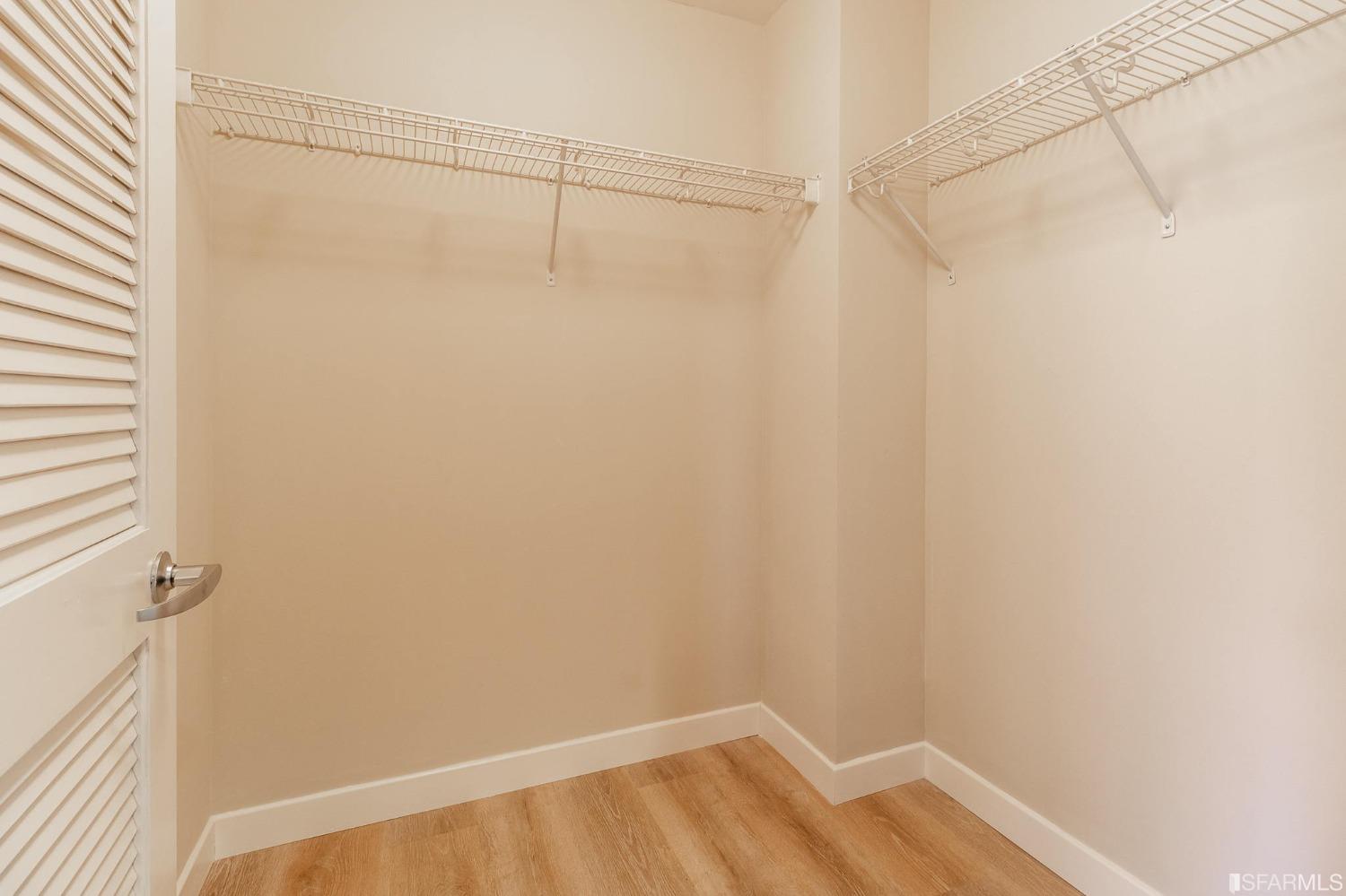 250 King Street Unit: 372