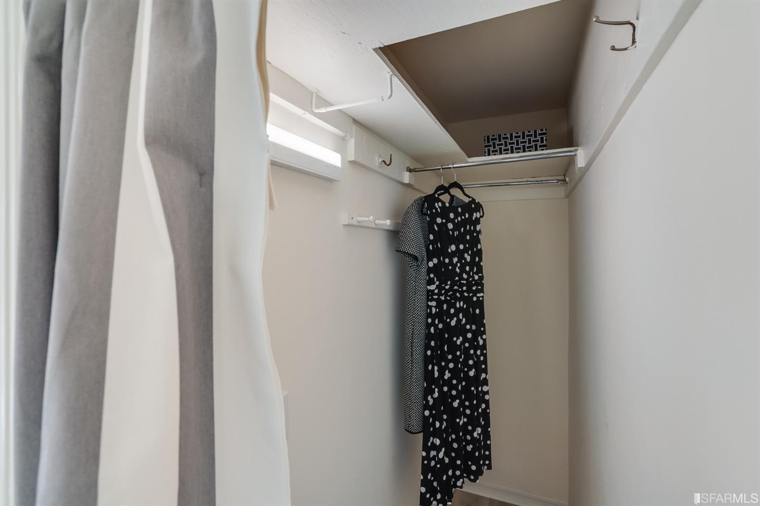 490 Connecticut Street Unit: 5