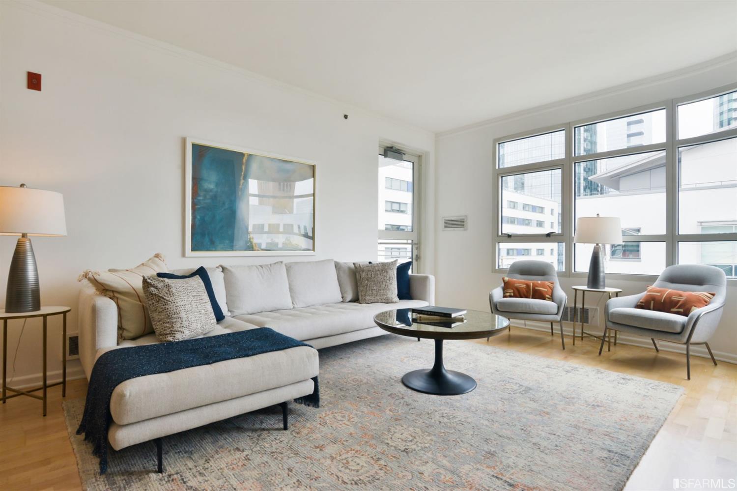 403 Main Street Unit: 516N
