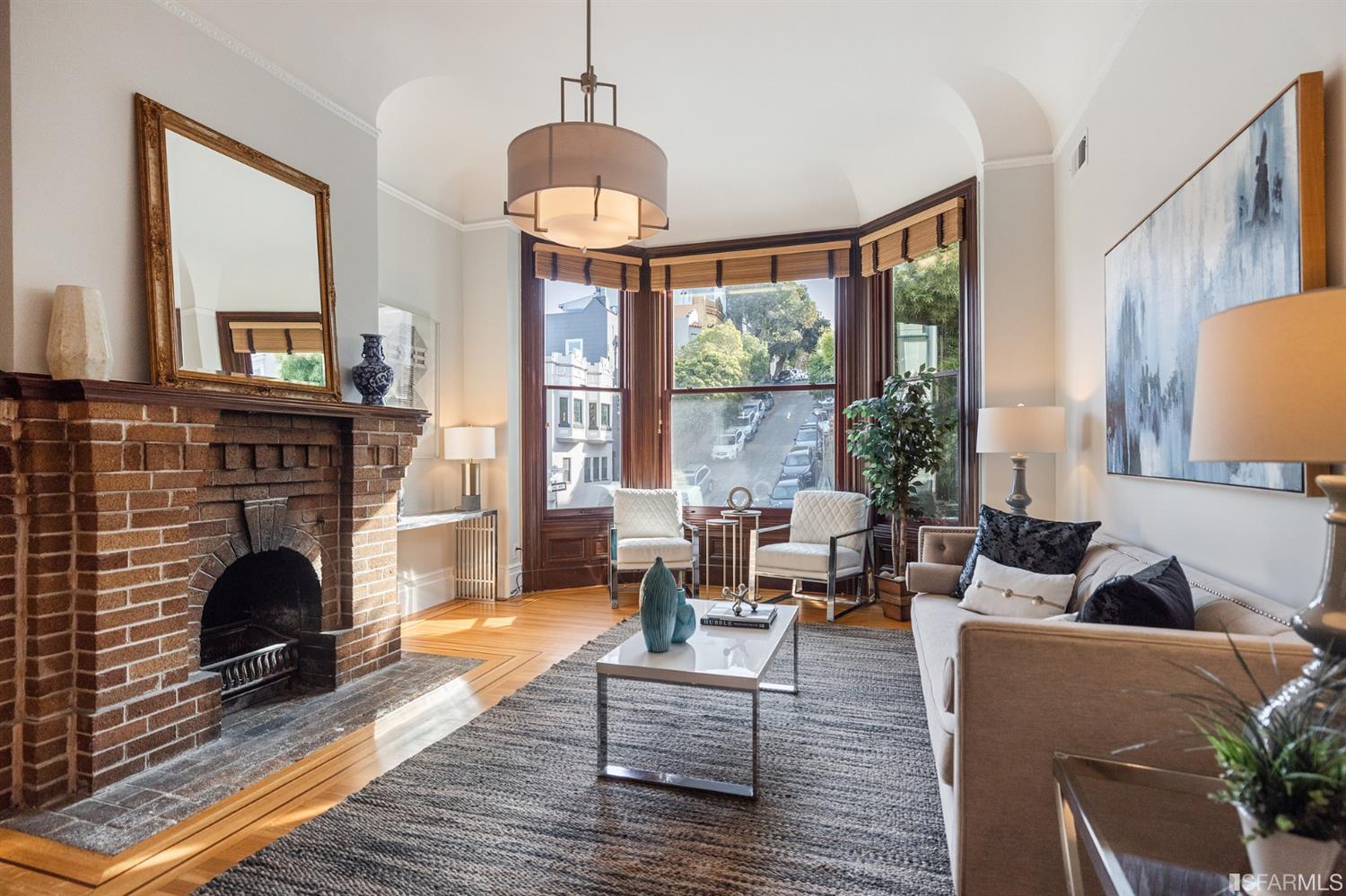 860 Waller Street Unit: 2