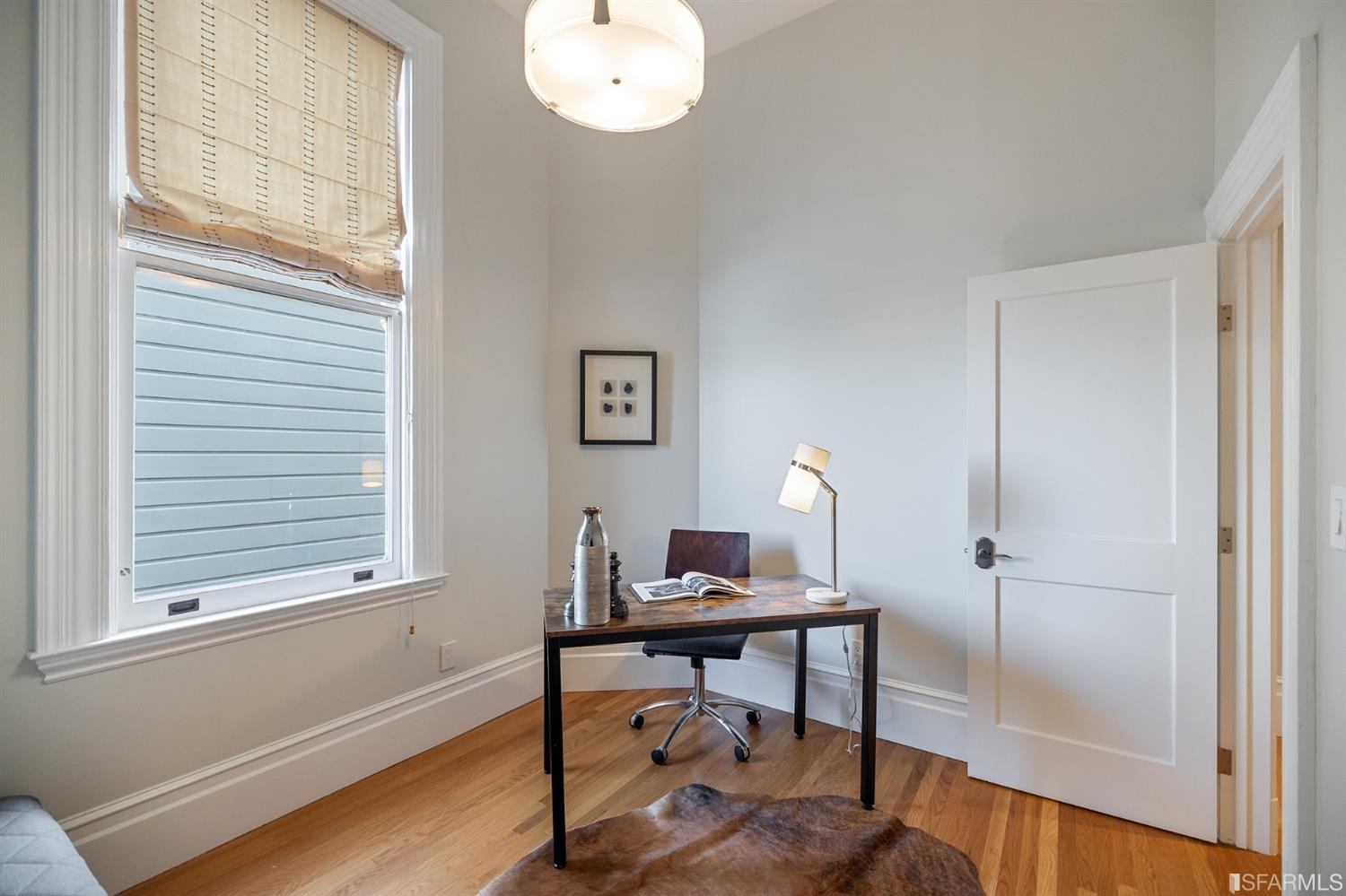 860 Waller Street Unit: 2