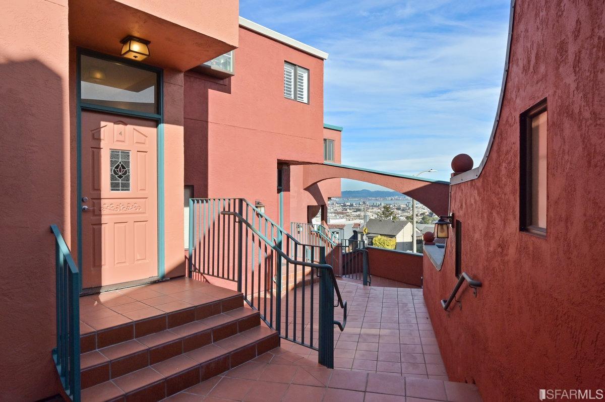 3620 Market Street Unit: 4