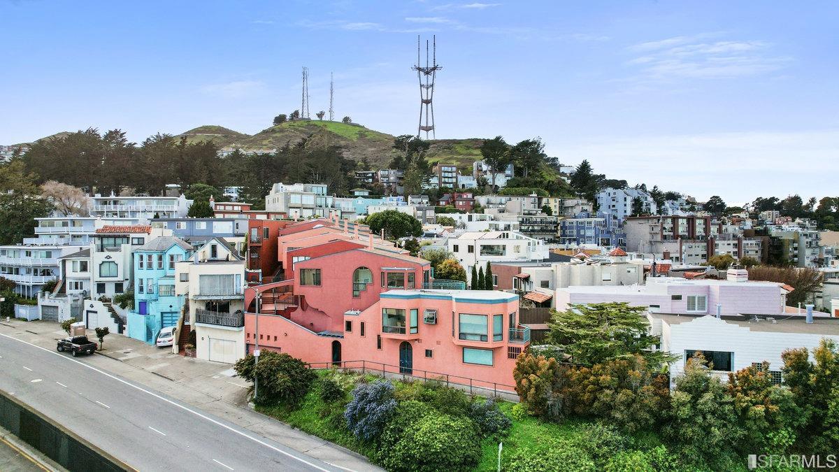 3620 Market Street Unit: 4