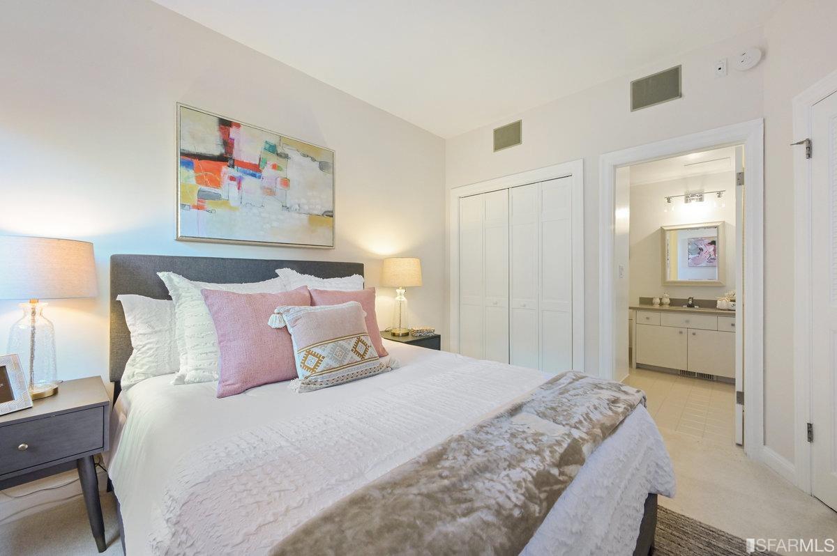 3620 Market Street Unit: 4